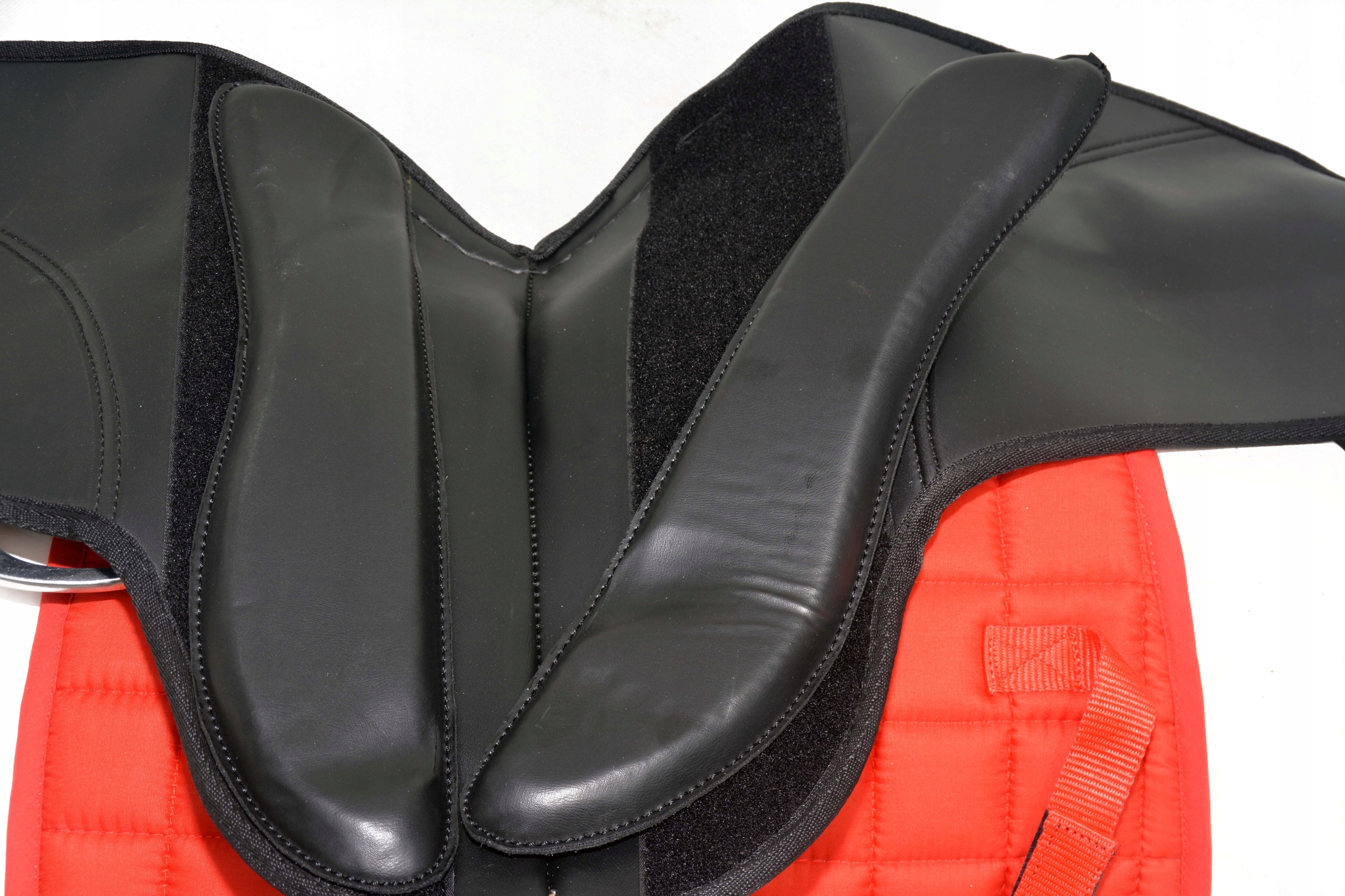 Siodło wszechstronne SIODŁO NA KUCA 14C Kolor dominujący czarny