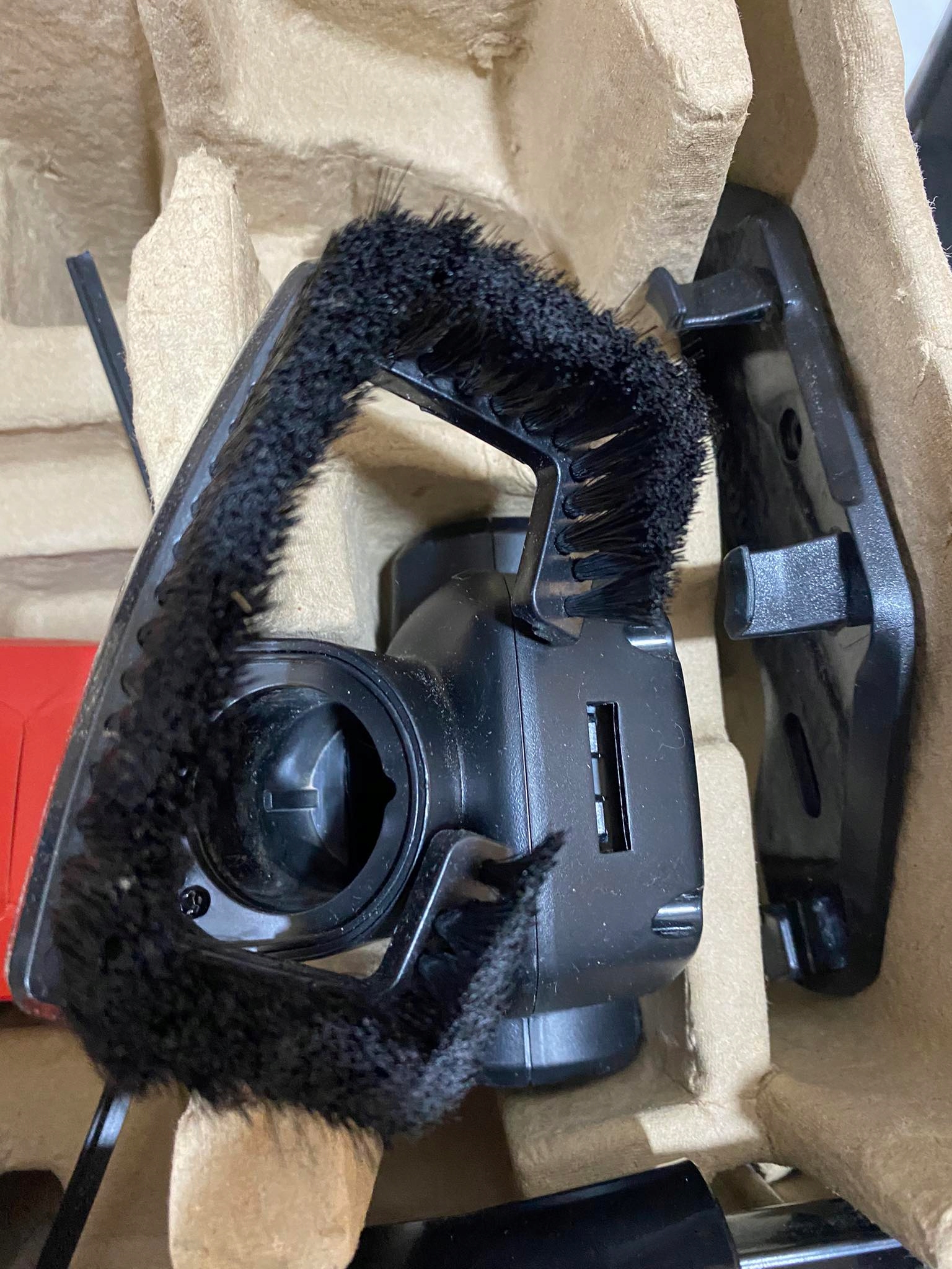 Odkurzacz akumulatorowy HOOVER Pojemność zbiornika na kurz 0.7 l