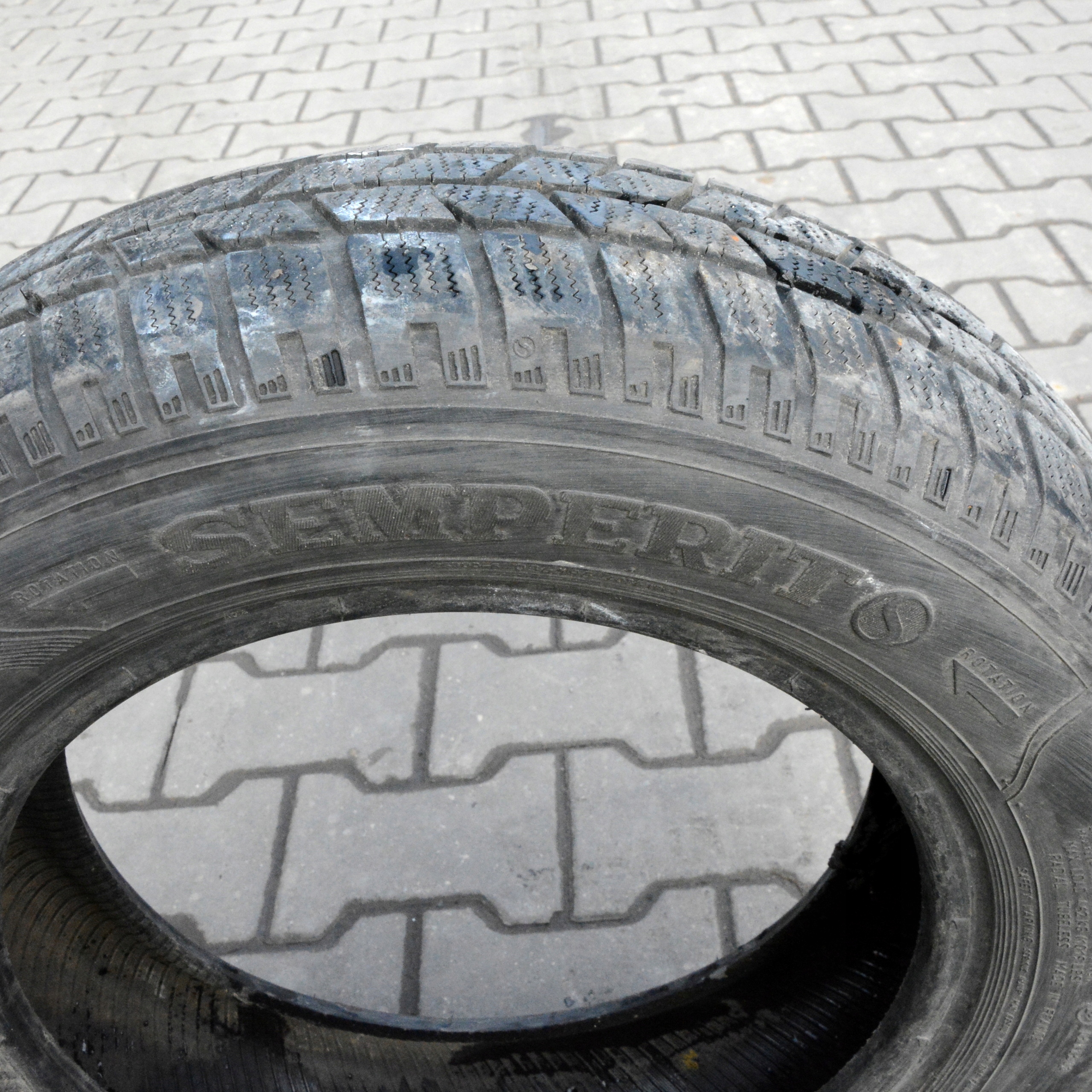 Opona Semperit Top Grip 165/70 R14 Model inny