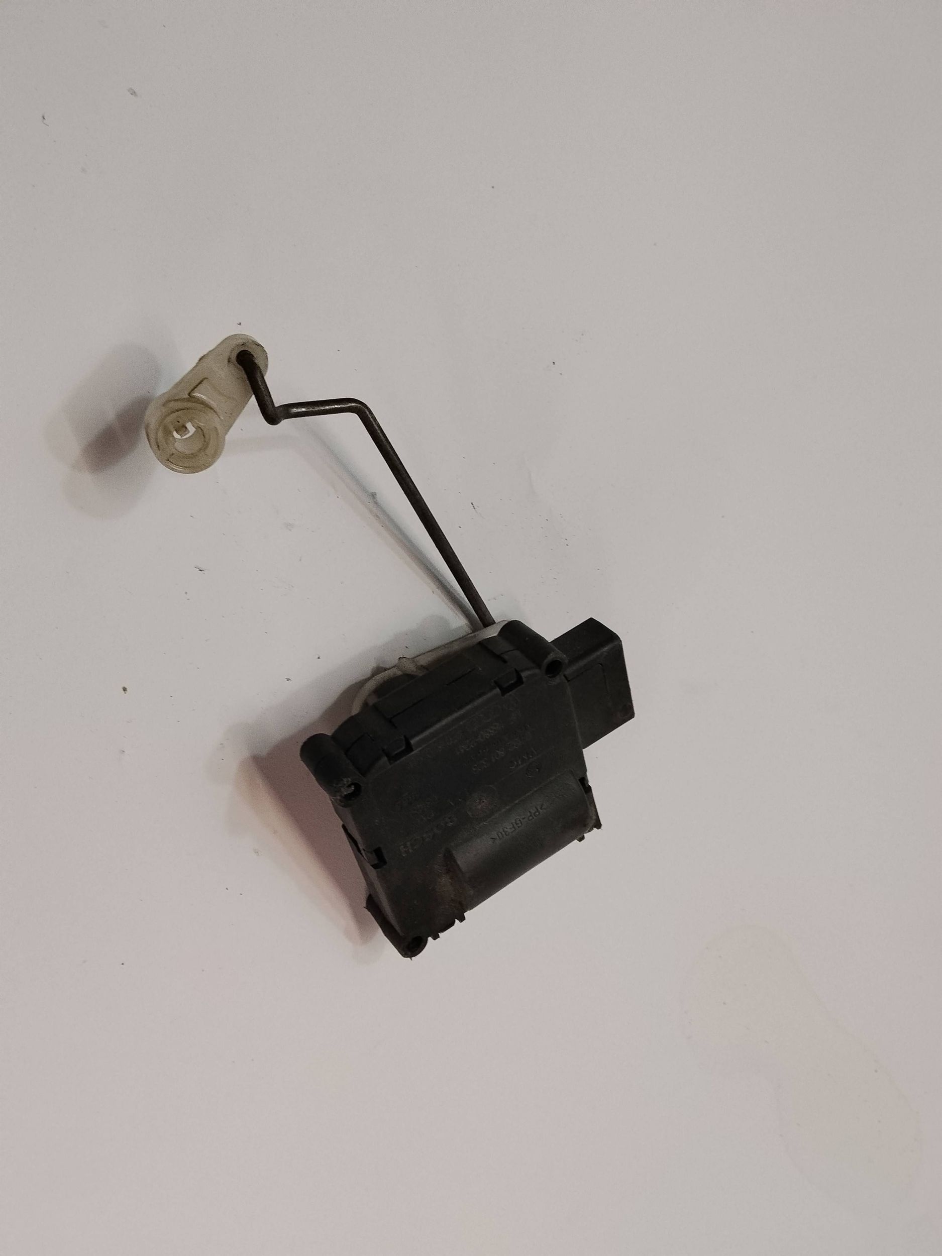 Motor klap des lüfters Audi A8 S8 D3 4E 0132801323