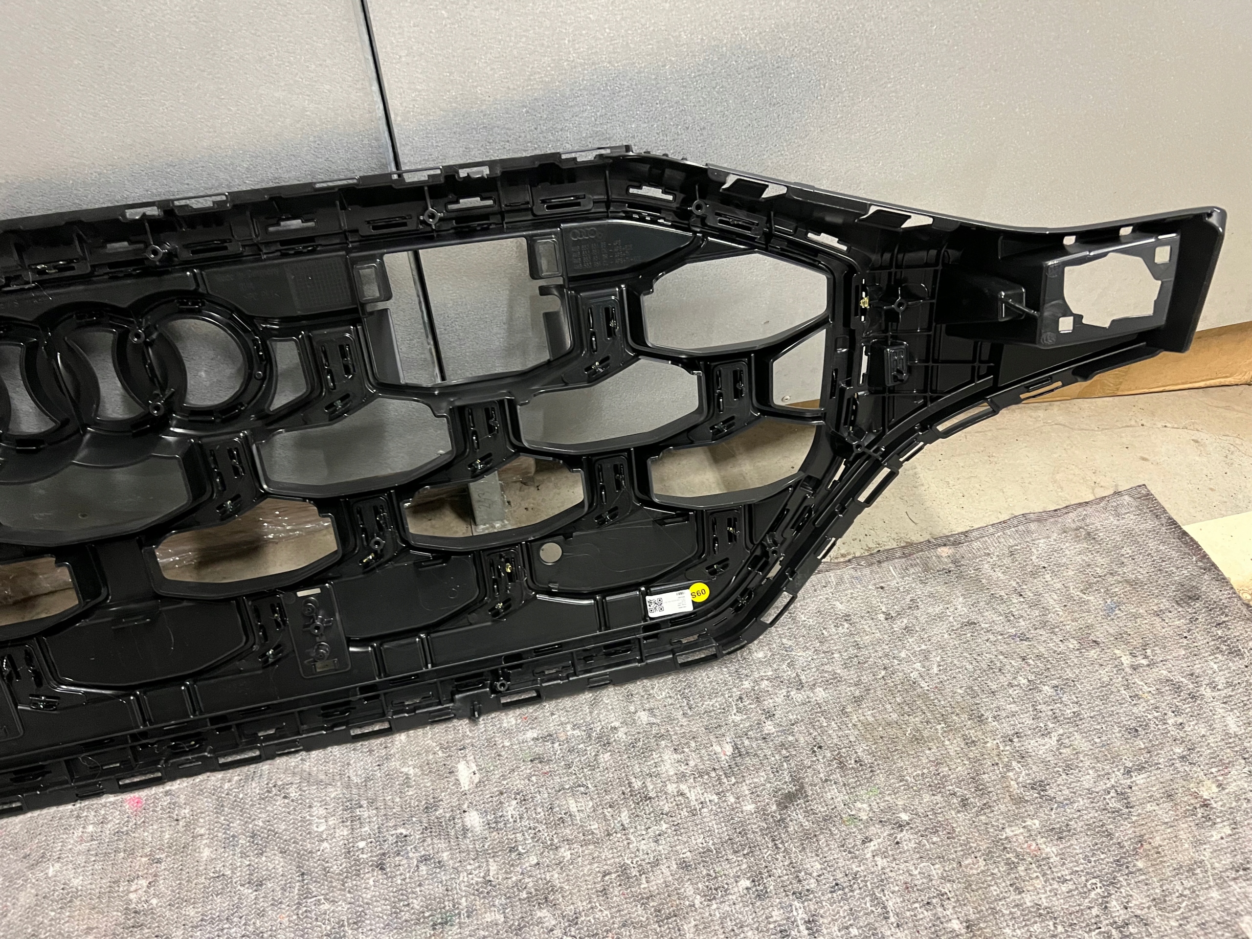 AUDI Q8 SQ8 S-LINE 2024+ GRILL ATRAPA CHŁODNICY NOWY 4M8853651CK Wersja Europejska