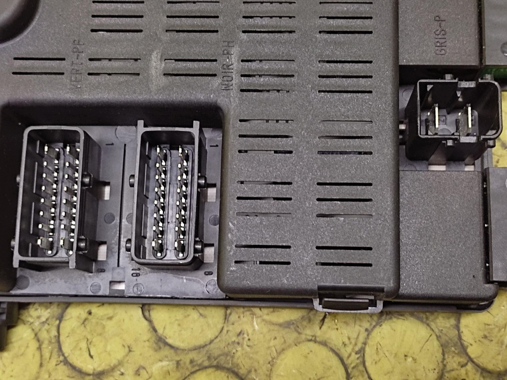 PEUGEOT PARTNER Module Boîte BSI 9642409880