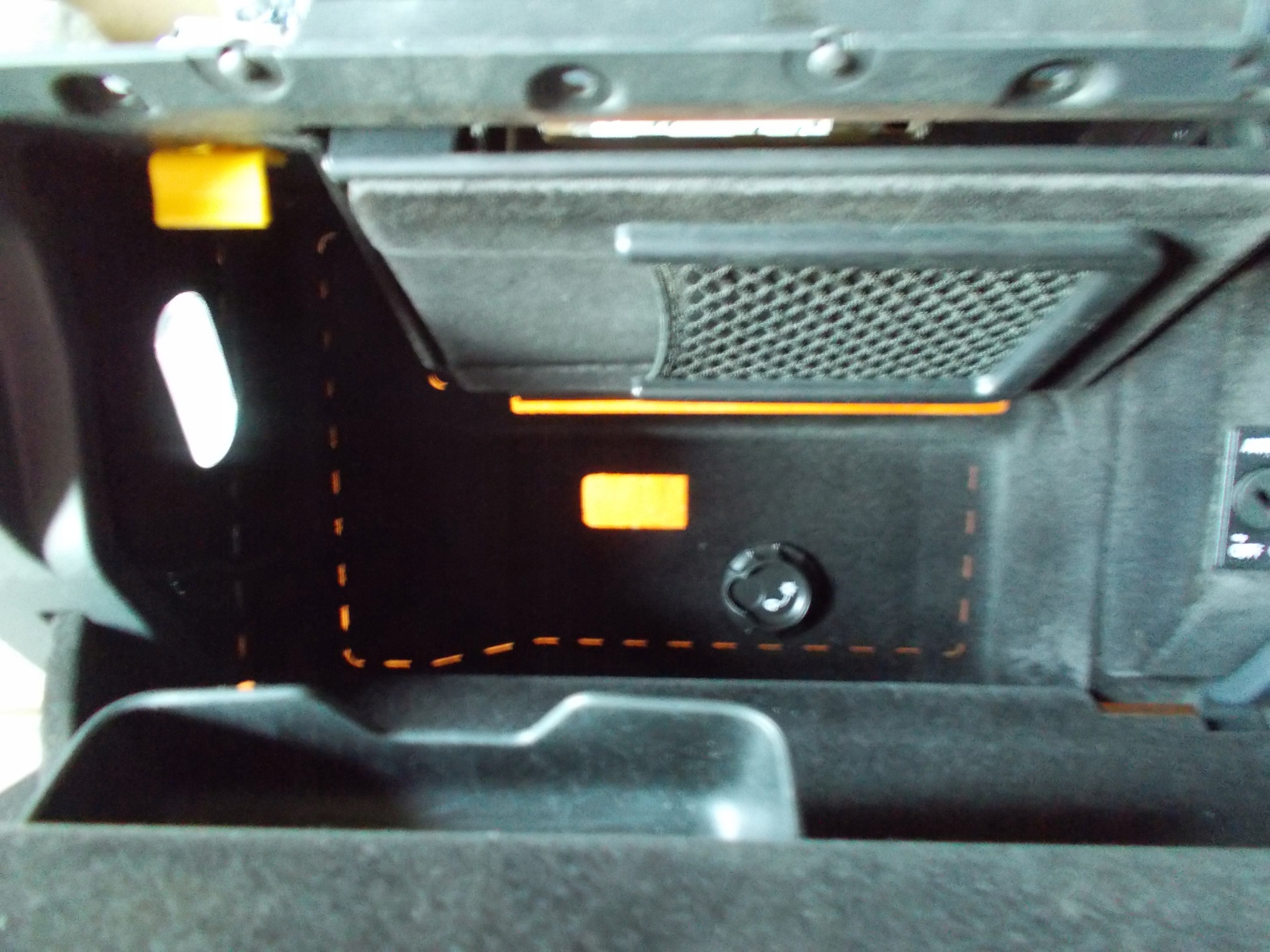 VW TOUAREG 2012R Handschuhfach des Beifahrers EU
