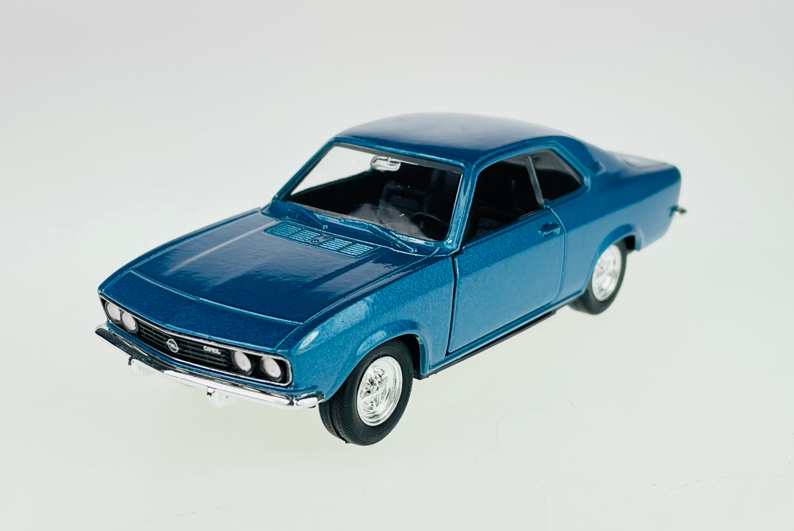 WELLY 1970 OPEL MANTA A 1:34 новый металлический модель купить на