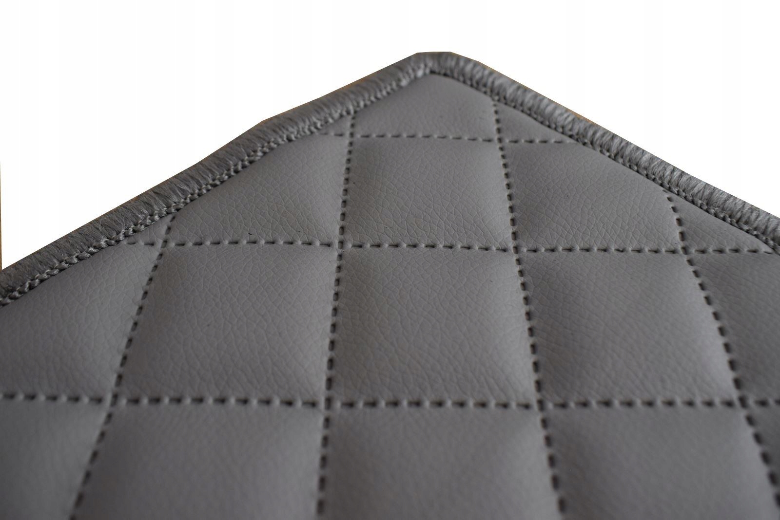 Eko skóra POPIEL Mata do Mitsubishi Express L2 [X82] 2020-... Numer katalogowy producenta EP1642