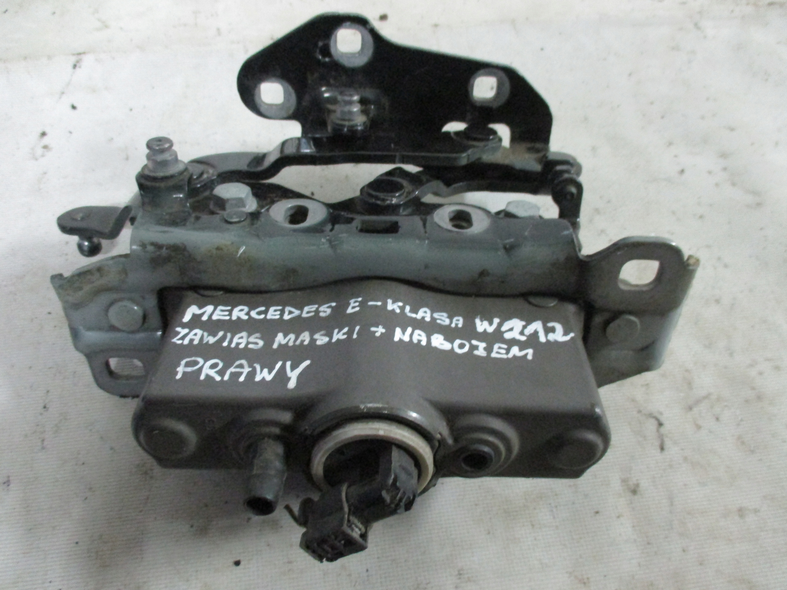 hinge bonnets right naboj kpl Mercedes E-Klasa 212 A 2129066301