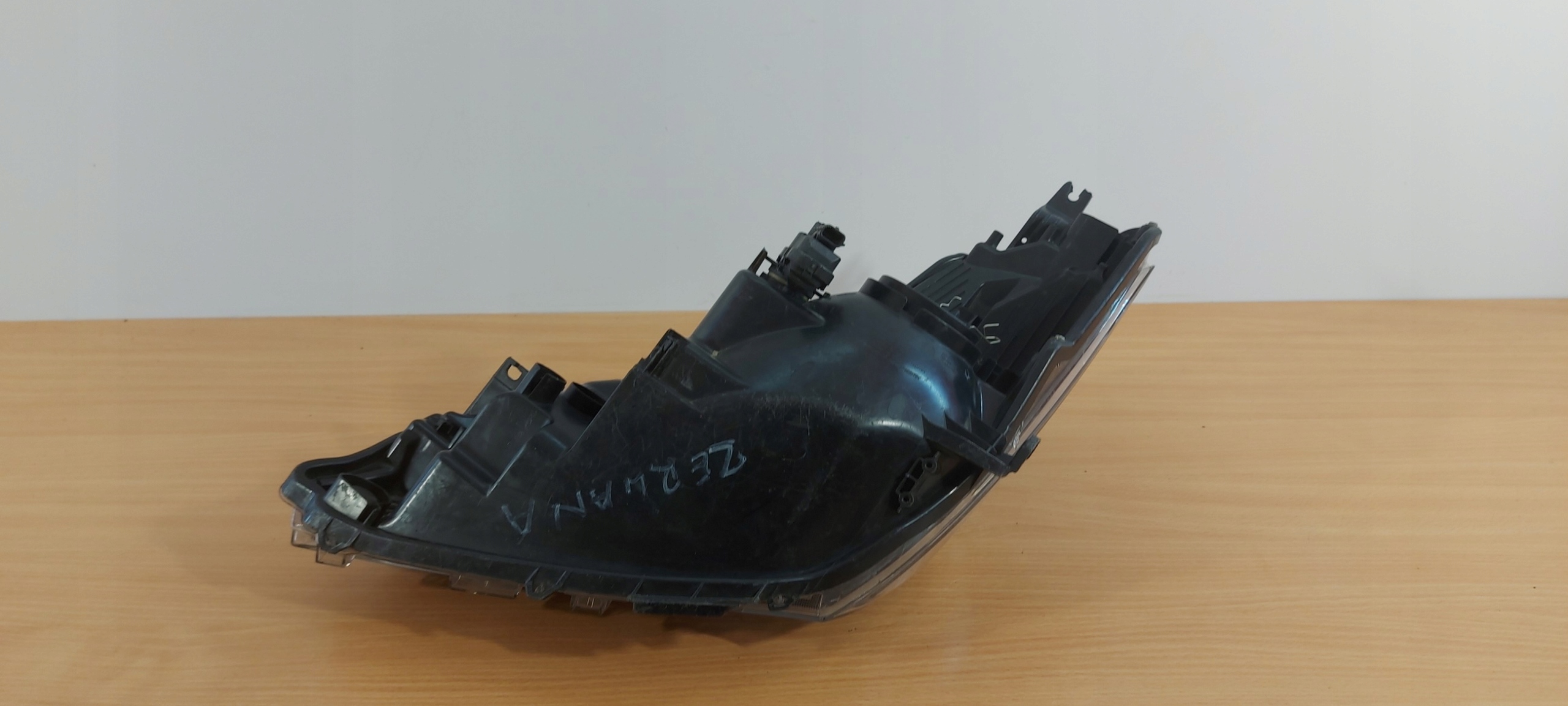 TOYOTA YARIS 3 III right light front REFLEKTOR OE