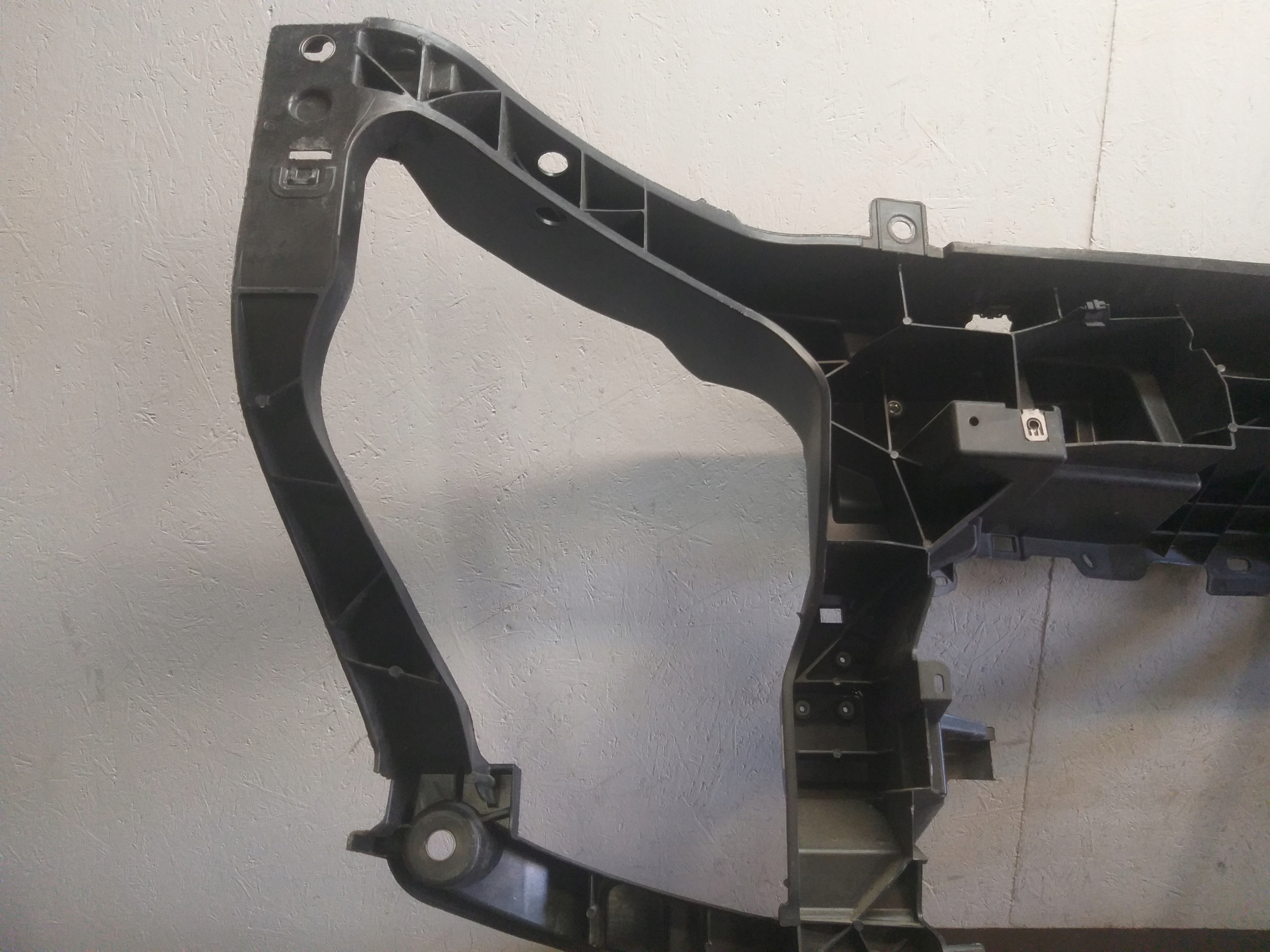 PAS PRZEDNI RENAULT MASTER III 3 LIFT 19- 625000232R Producent części Renault OE