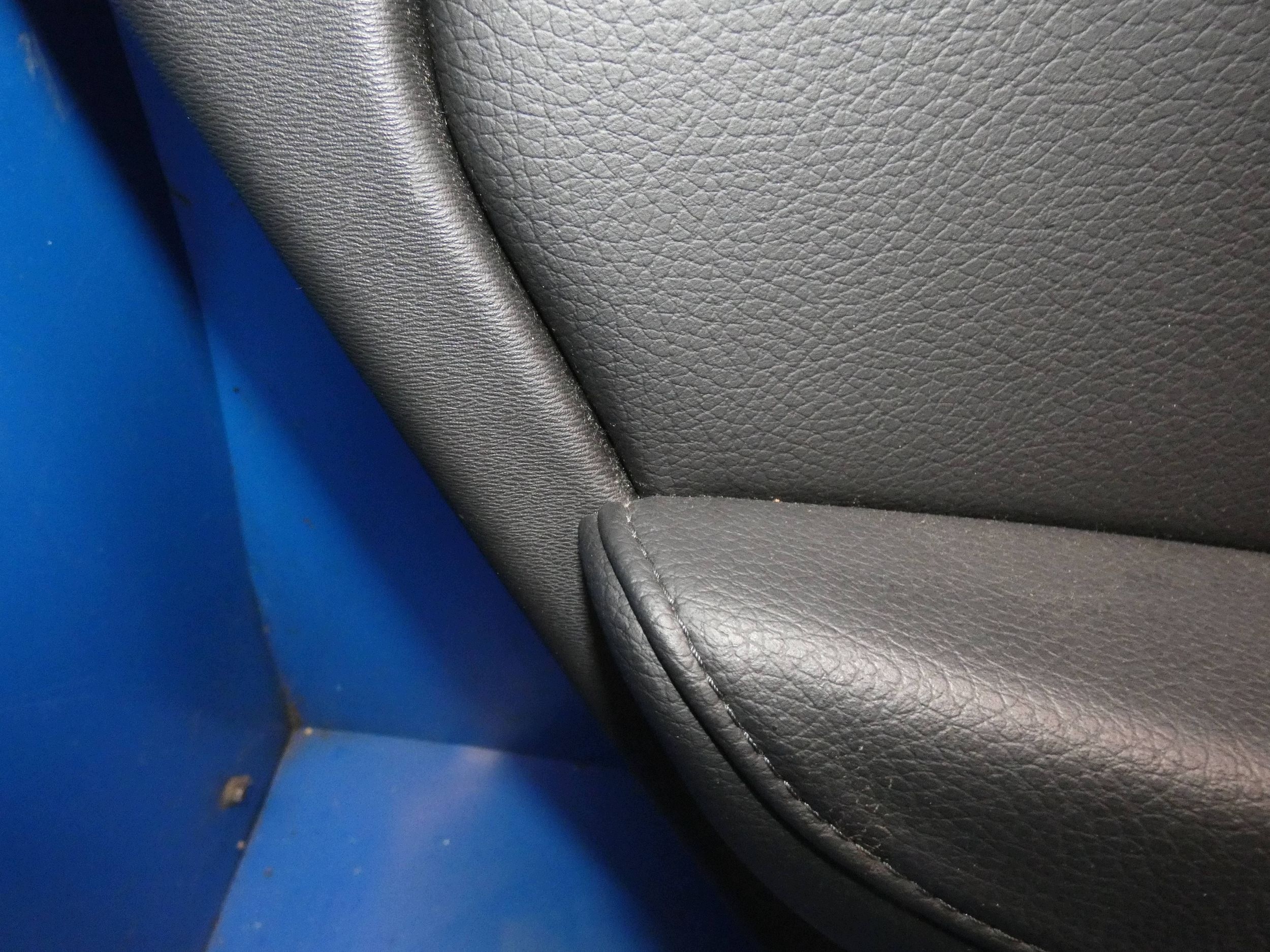VOLVO XC60 II 17- side upholstery door left rear part