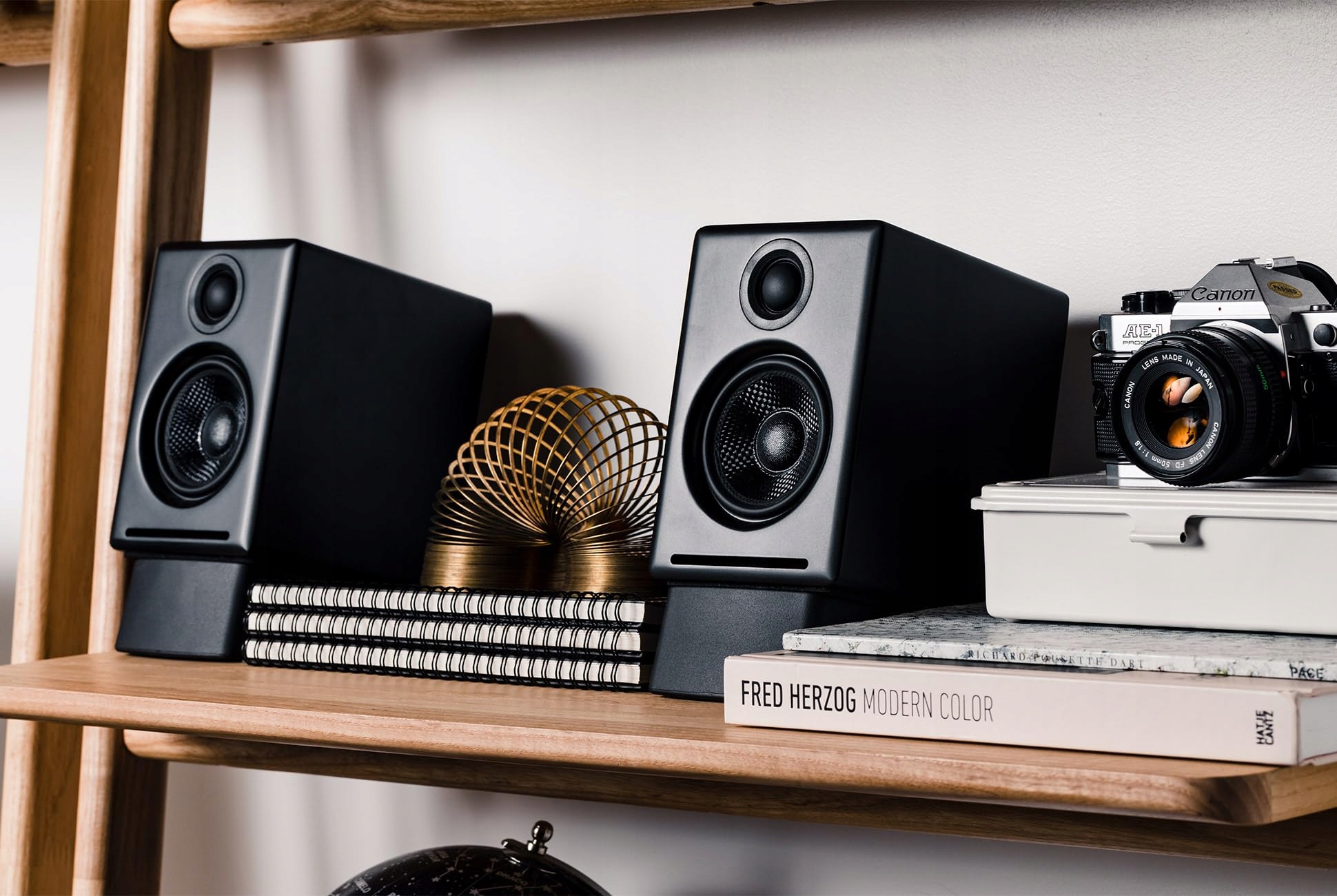 AUDIOENGINE A2 Plus Bluetooth Głośniki Do Komputera Muzyka Gaming — miniatura 2