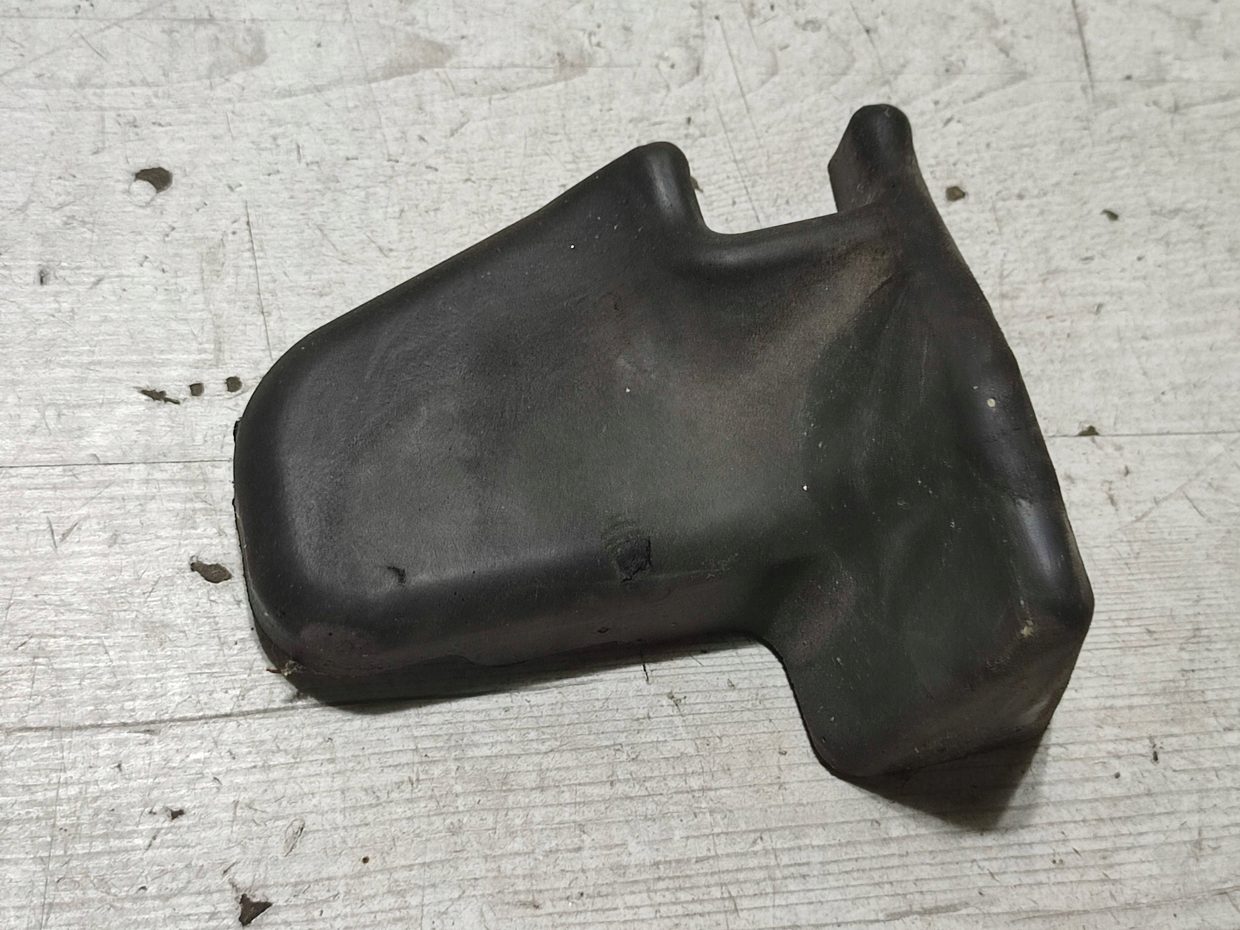 Peugeot 2008 II 2020 front side right soundproofing under the window