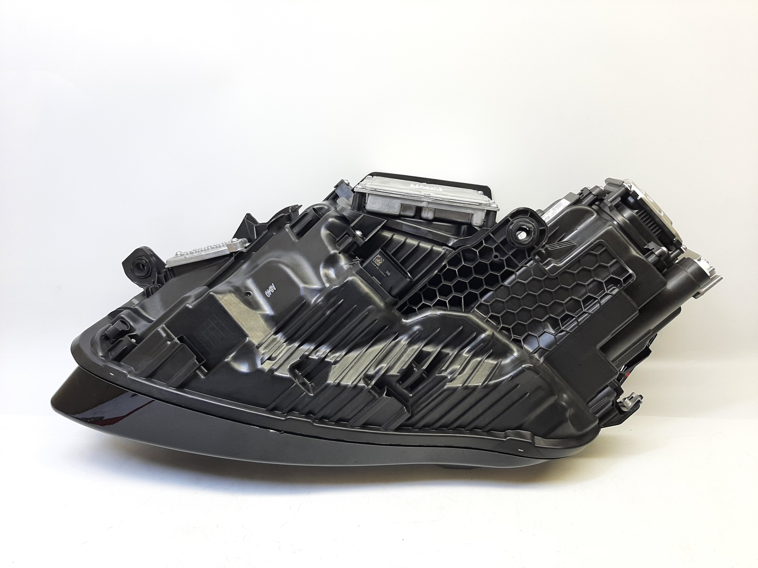 VW TOUAREG 2017+ REFLEKTOR LAMPA PRAWA 761941082 Wersja Europejska