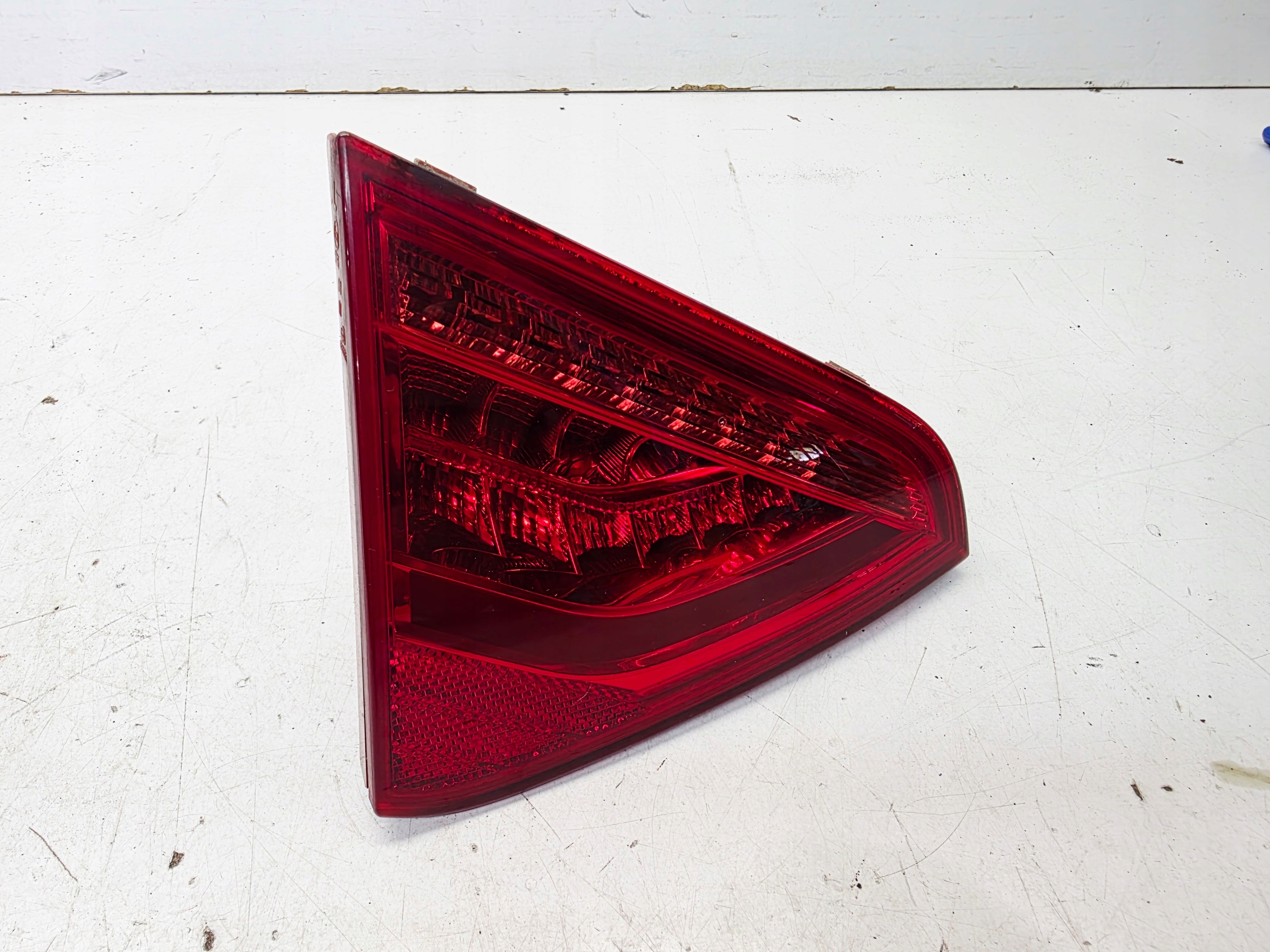 light left rear part Z bonnet LED AUDI A5 8T LIFT 8T0945093C
