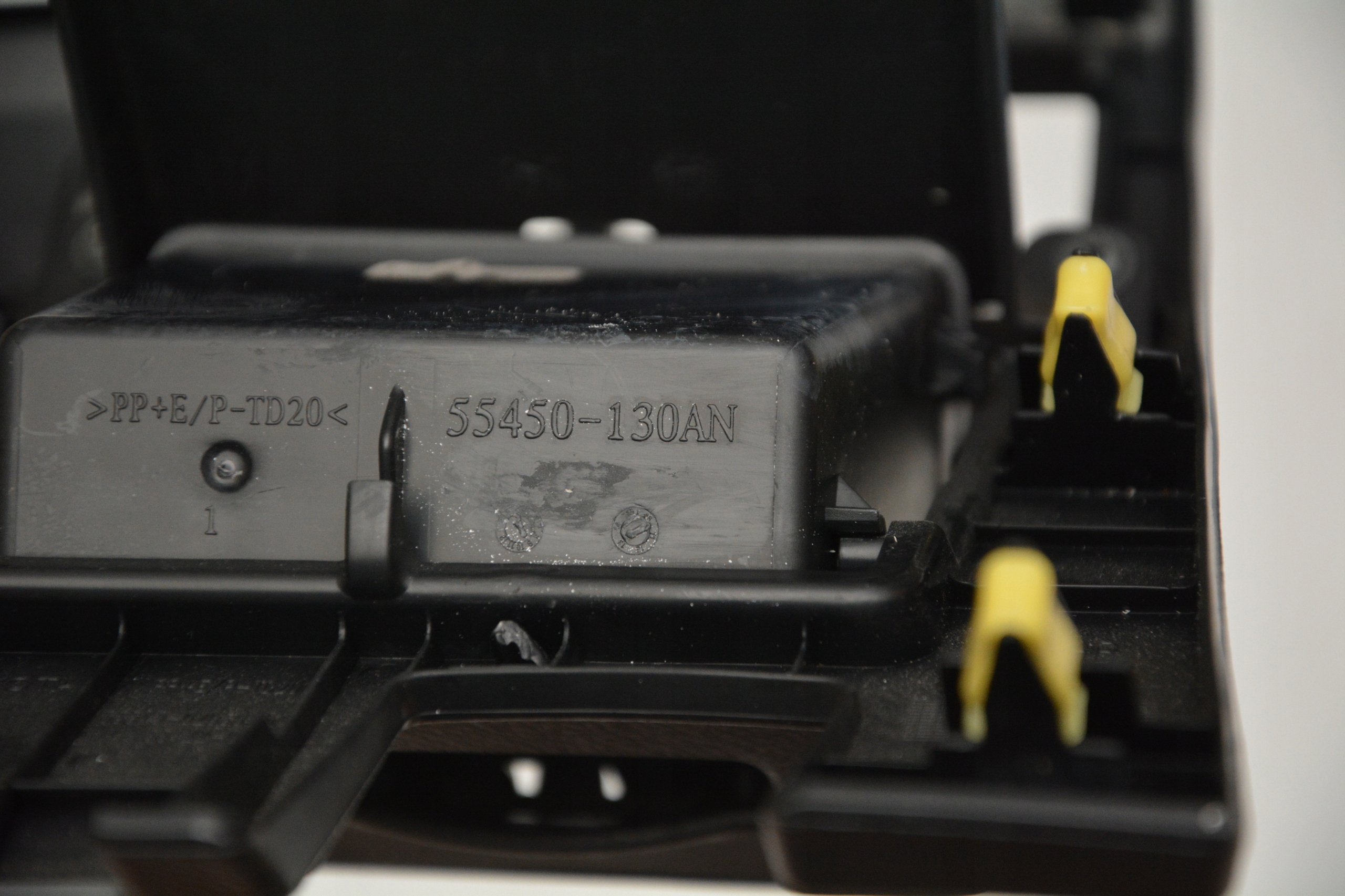 бардачок водители TOYOTA Auris II 13-2018r оригинал