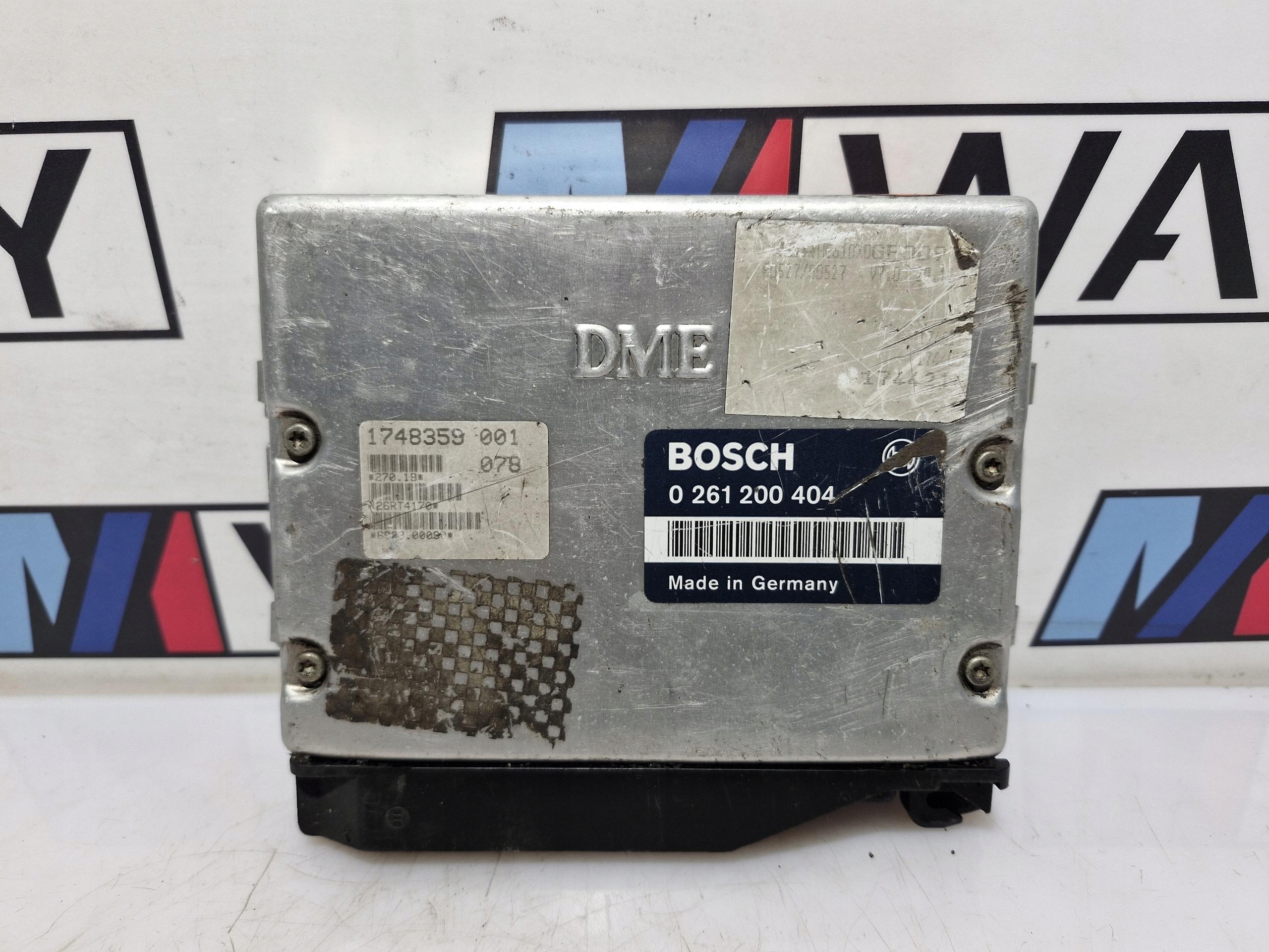 BMW E32 E34 module unité de commande électronique uce DME 1748359