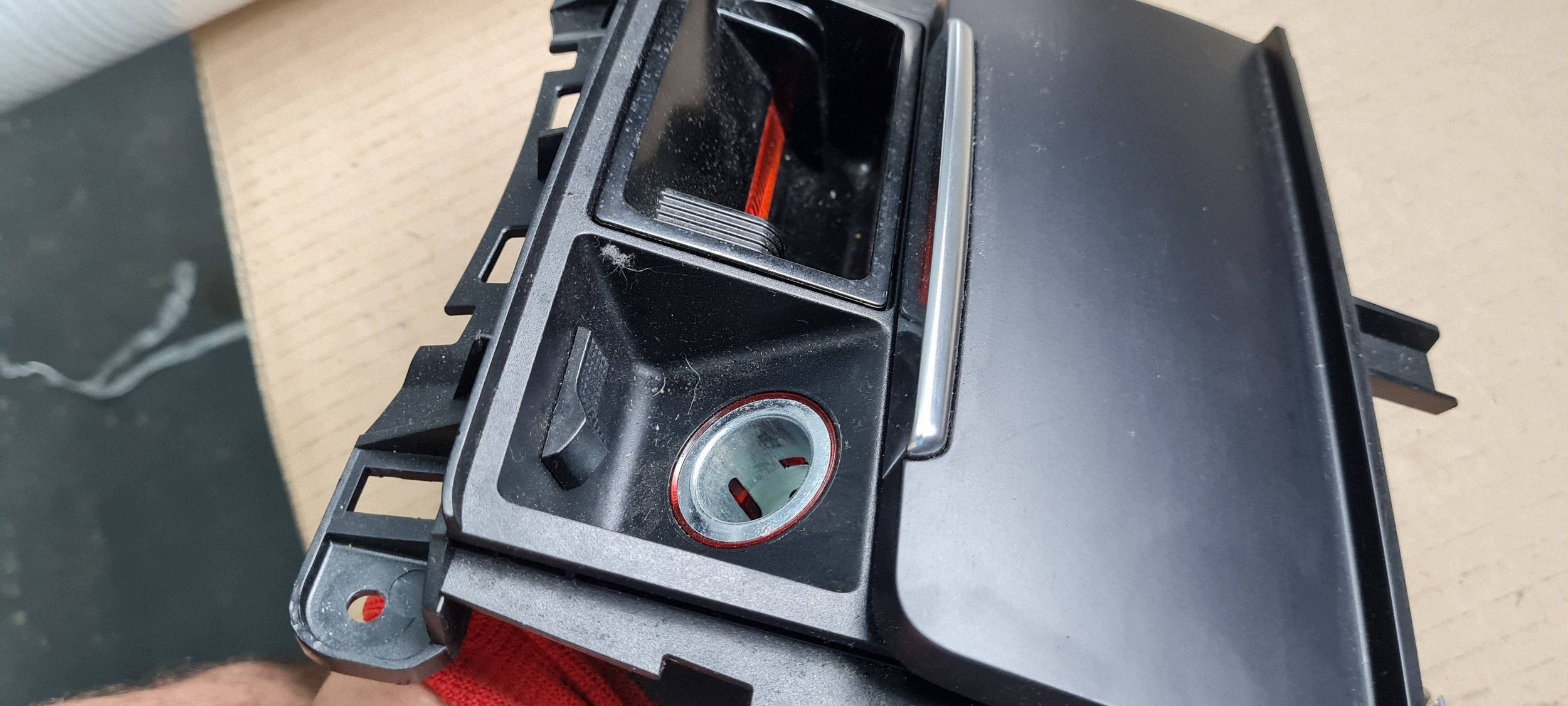 A5 8T S5 LIFT ashtray front front TUNELU 8K0857951C A4 B8 S4 LIFT