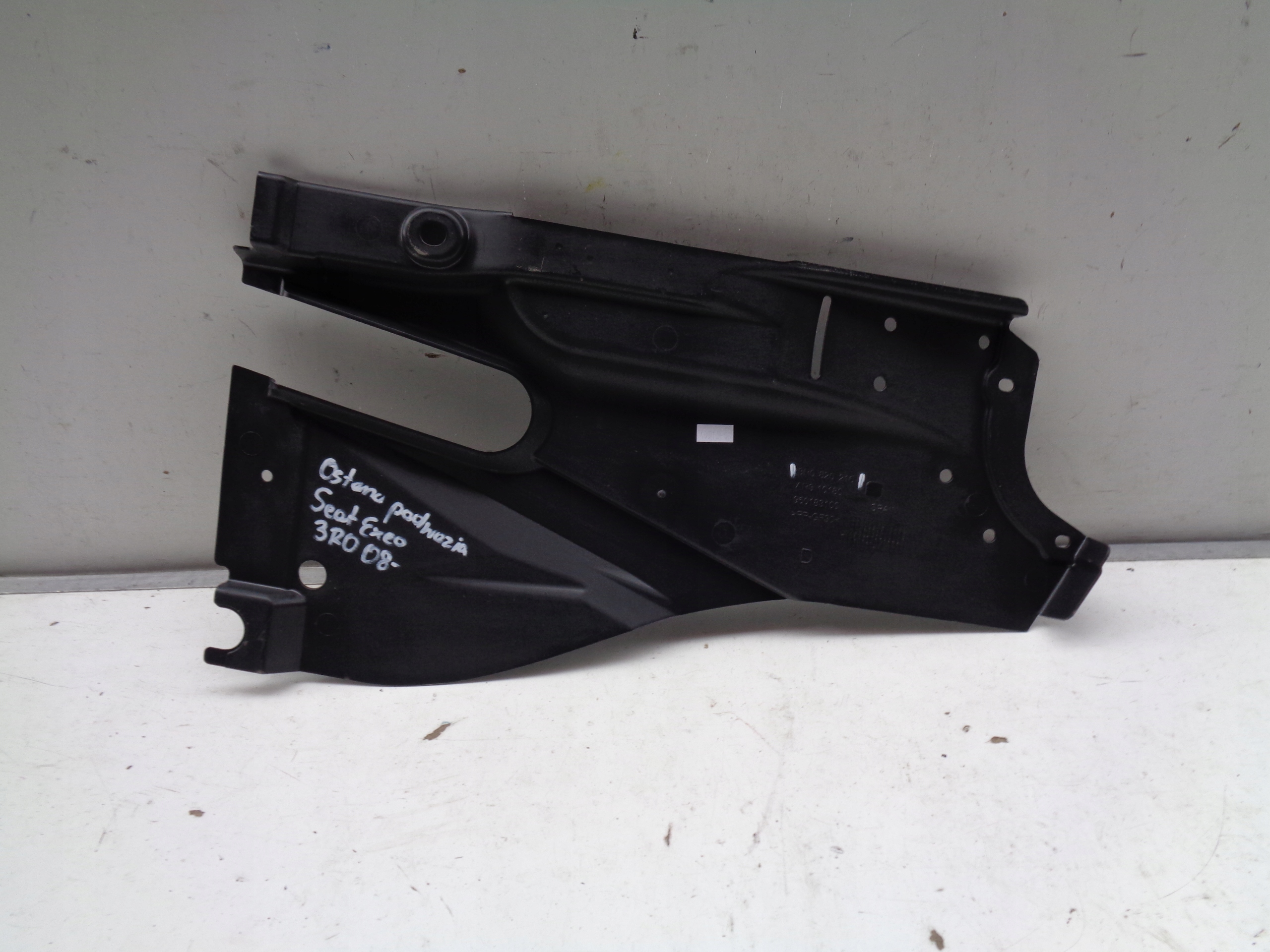 new cover chassis SEAT EXEO 3R 3R0 08