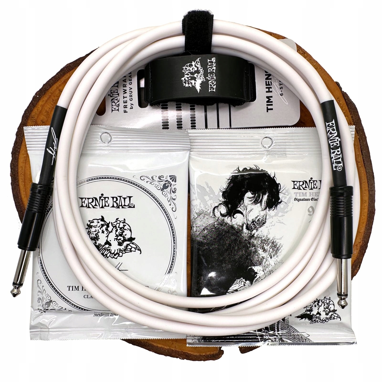 Ernie Ball Tim Henson Signature sada pro kytaristu: struny, kabel a fretwrap
