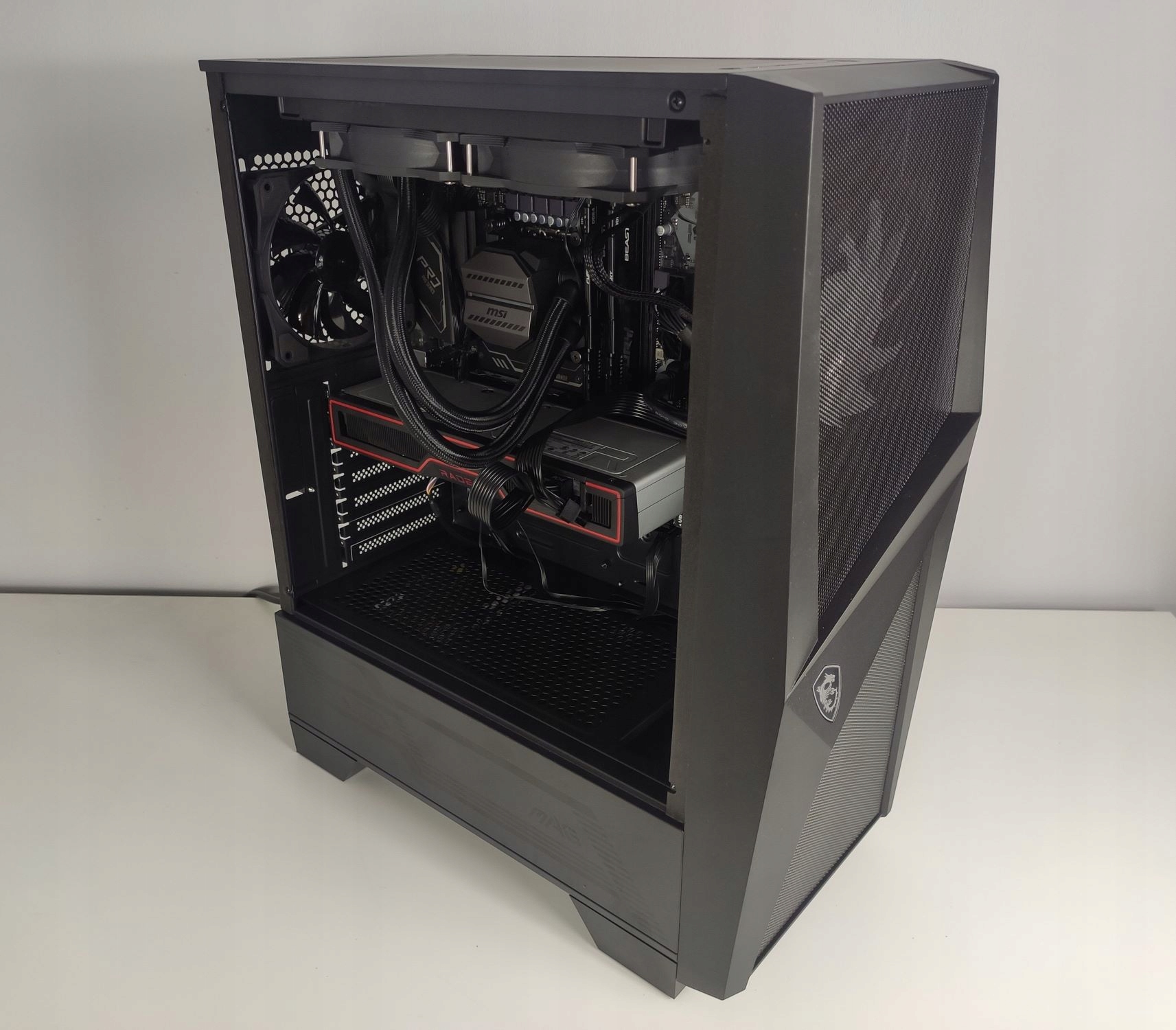 Komputer ZAR-KOM MOCARZ i7-13700KF 6700XT 32GB RAM 1TB CHŁODZENIE CIECZĄ Seria Intel Core i7