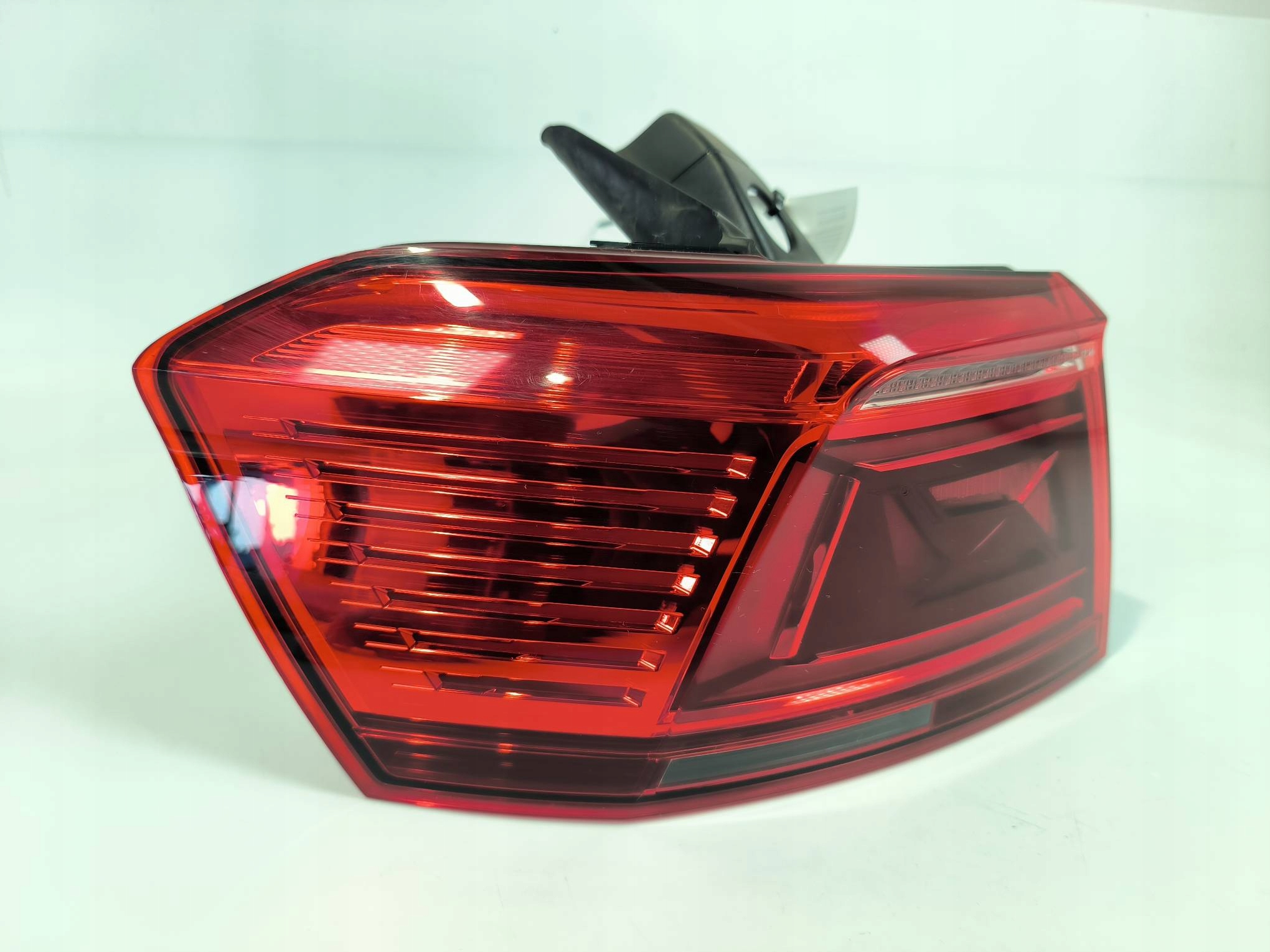 light left rear part 3G9945207H VOLKSWAGEN PASSAT B8 LIFT