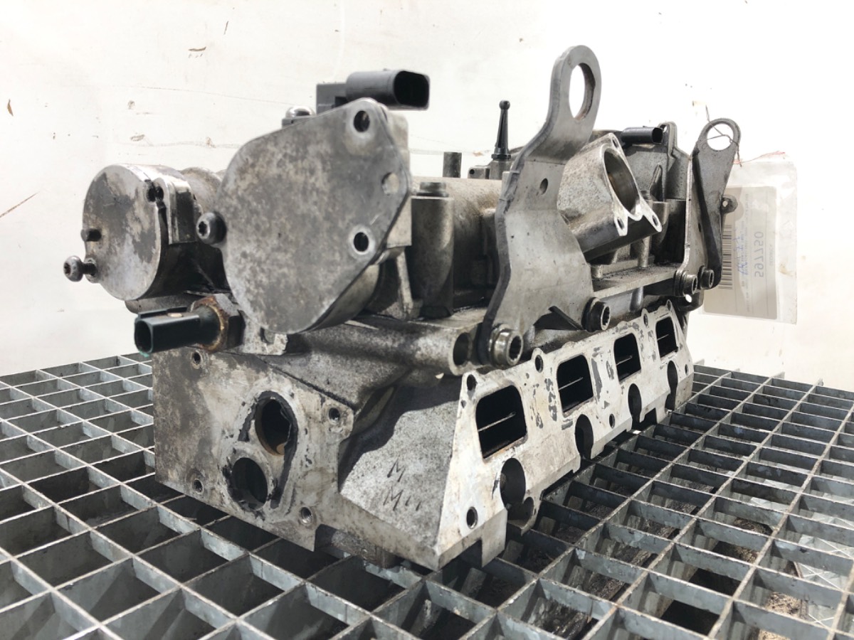 GŁOWICA VW GOLF V 03C103358AB BMY 1.4 140KM Typ samochodu Samochody osobowe