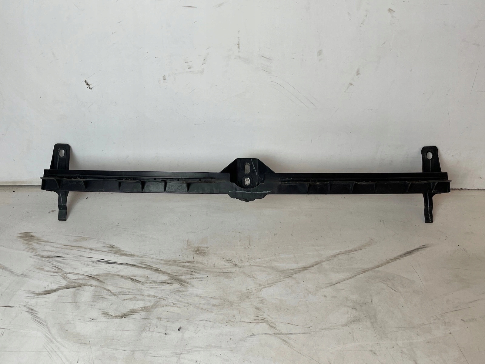 Halter Grill grilla Volkswagen Jetta VI 5C