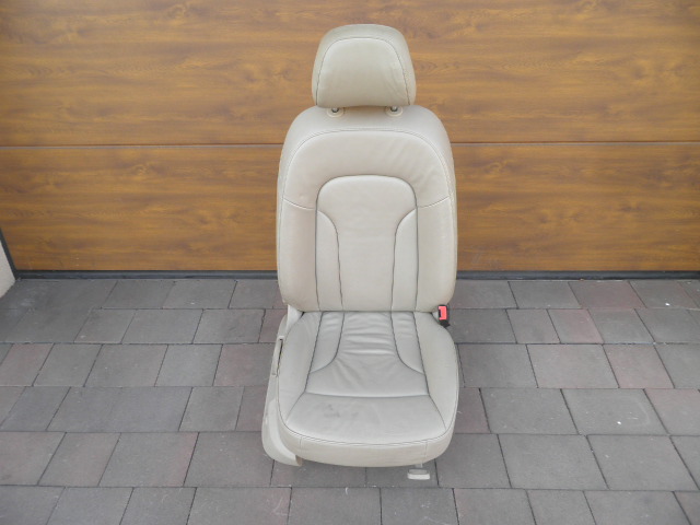 AUDI Q5 Q-5---8R0---левое кресло светлая кожа