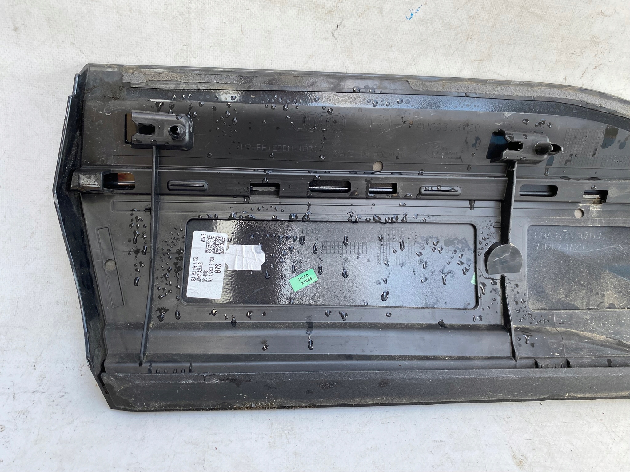 AUDI Q4 E-TRON 21- moulding right door rear rear part 89A853970A