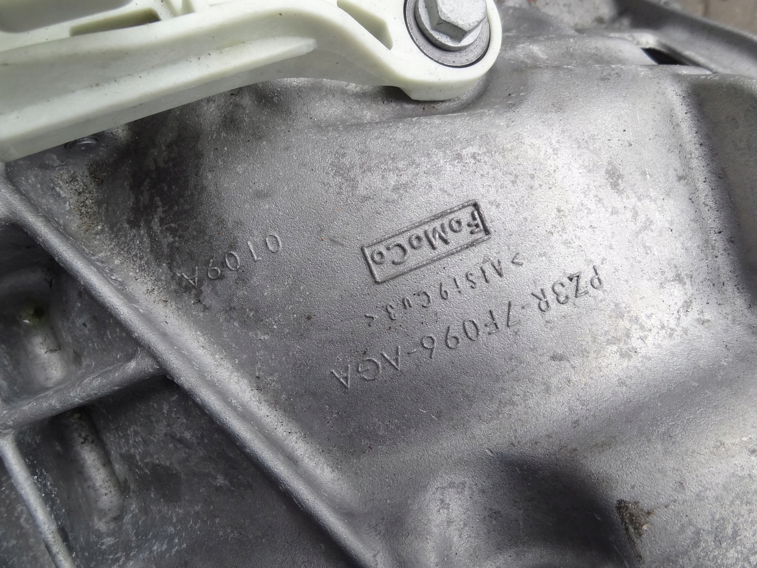 FORD TRANSIT CUSTOM II 2024 2,0 ECOBLUE SKRZYNIA BIEGOW PZ3R-7002-KGA ORG Rodzaj skrzyni Manualna