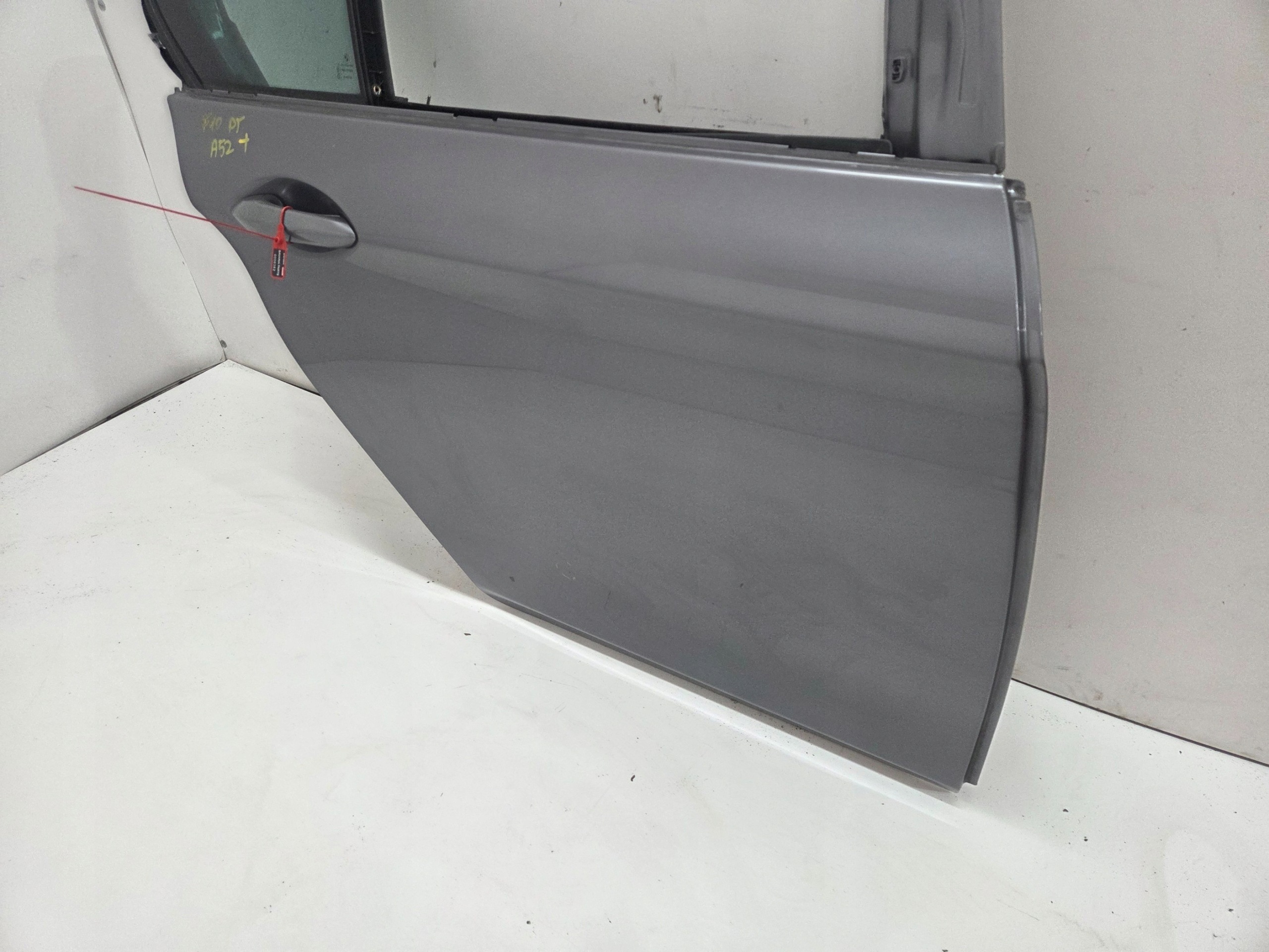 door right rear. rear part BMW F10 A52
