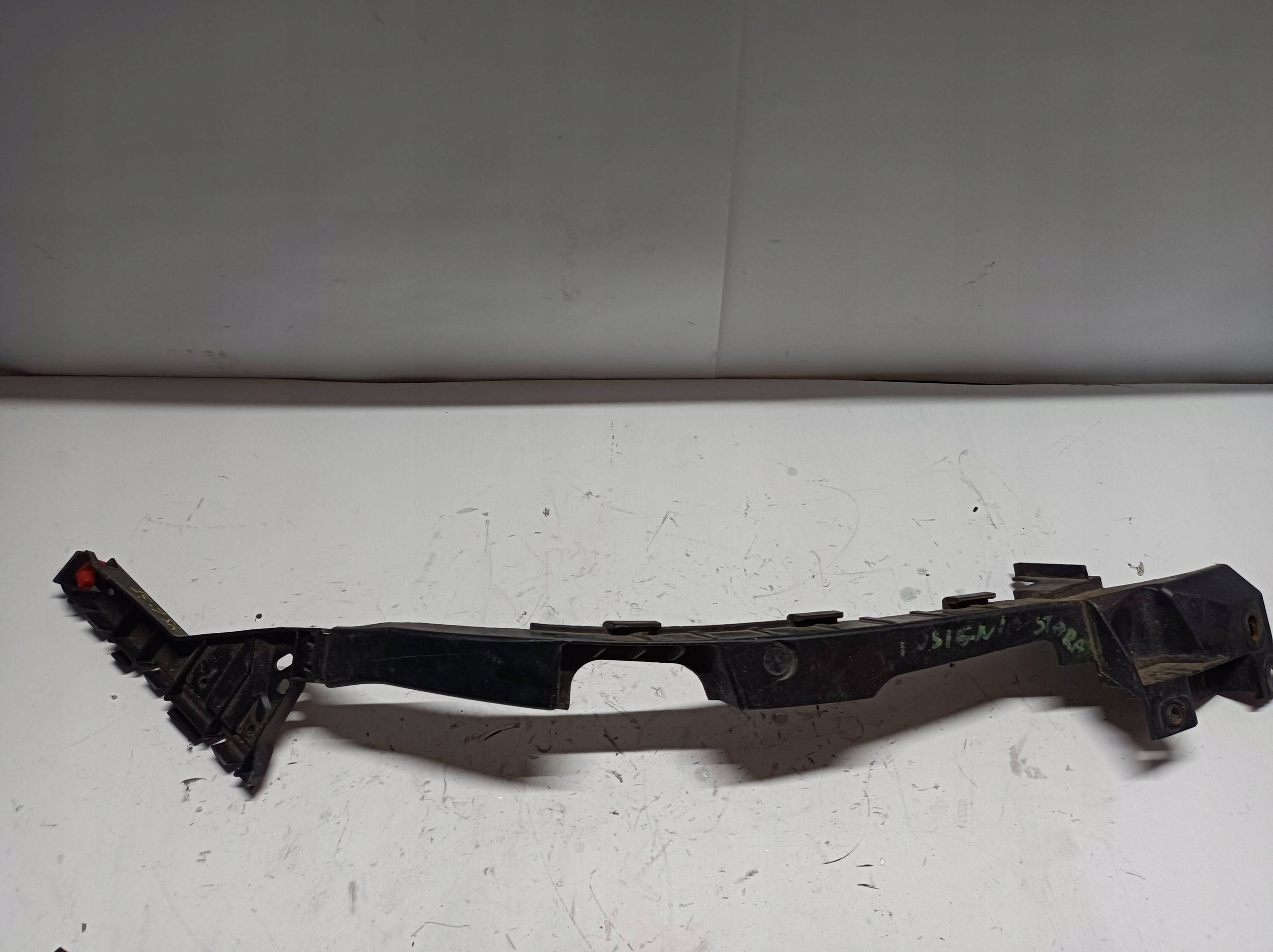 bumper bracket holder lights right front Opel Insignia A 13250571