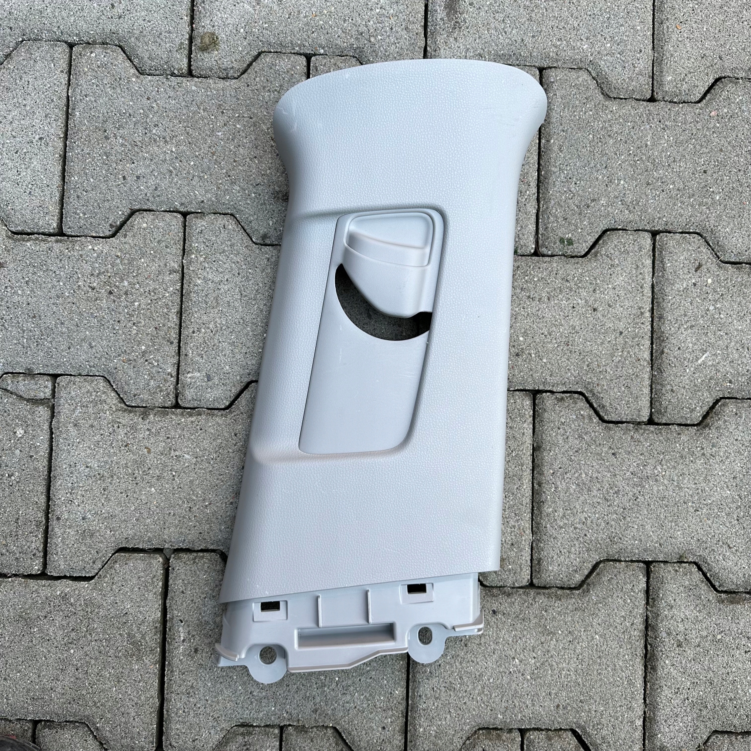 Blende Abdeckung SLUPKA rechts TOYOTA HIGHLANDER IV