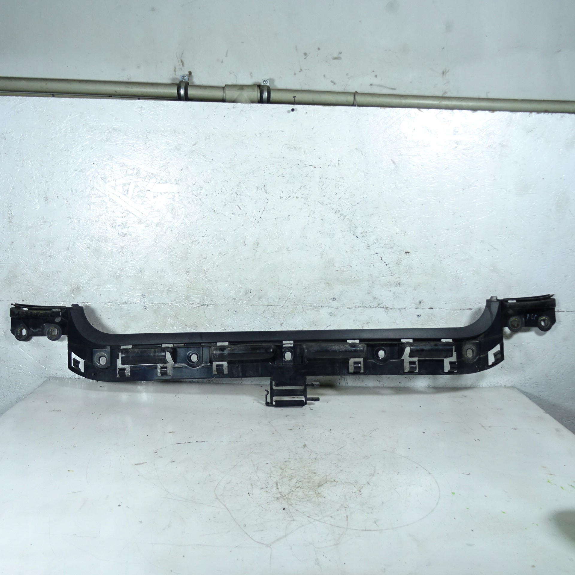 BMW SERIA 1 E87 Support Moyenne Pare choc Arrière 7058521