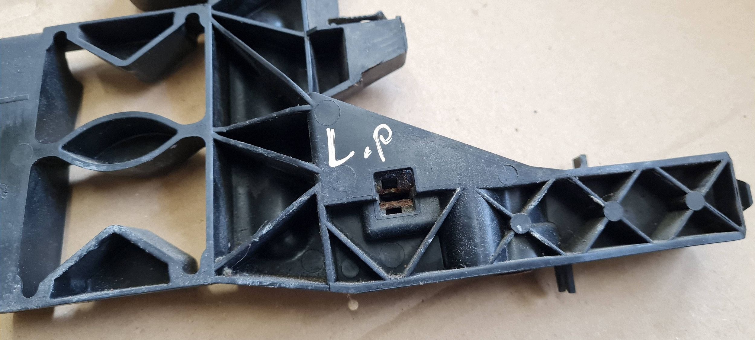 A7 4G S7 support holder lights bracket left front 4G8805607