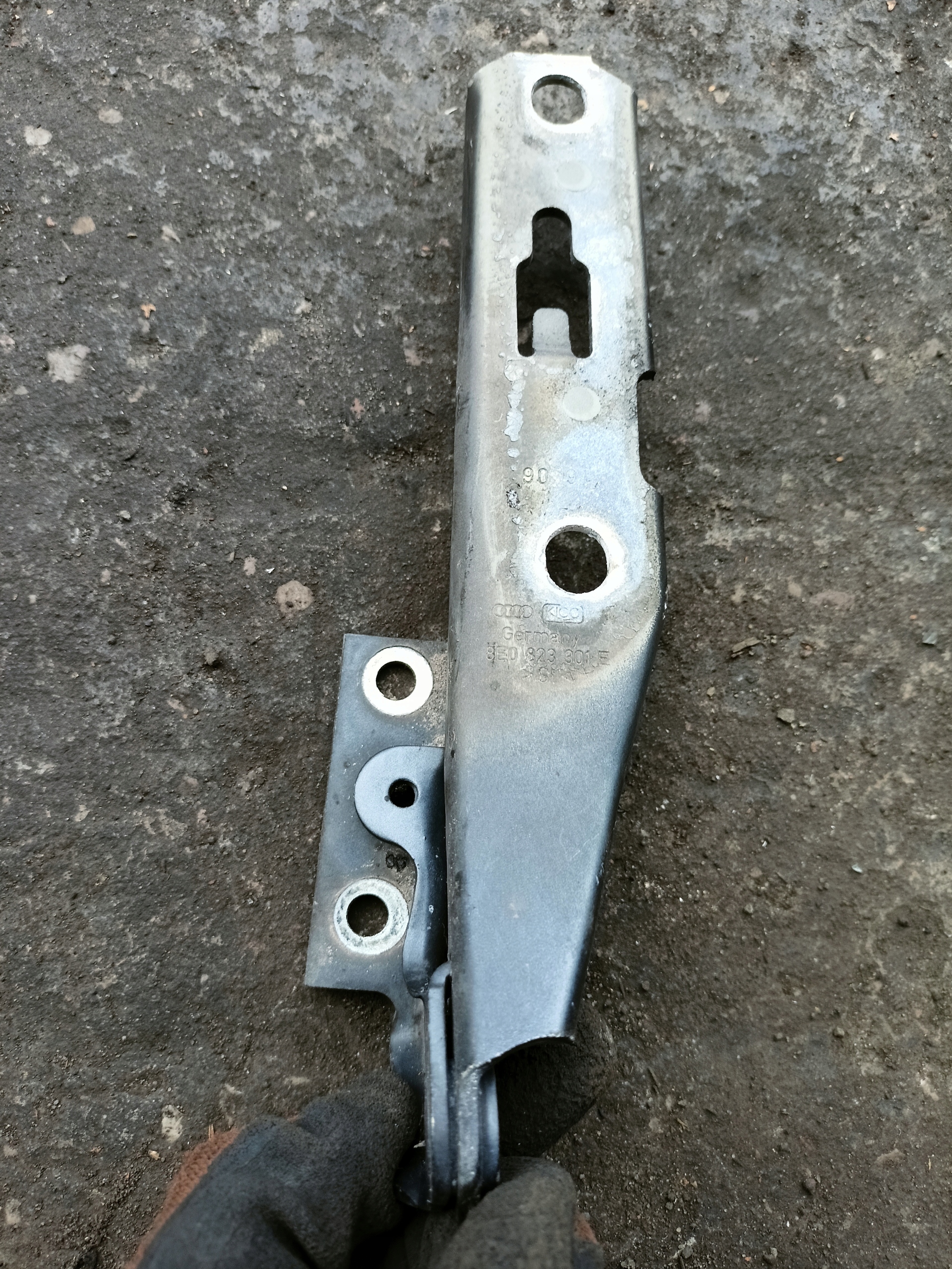 Cerniere cofano AUDI A4 B7 LX7Z KOMPLET