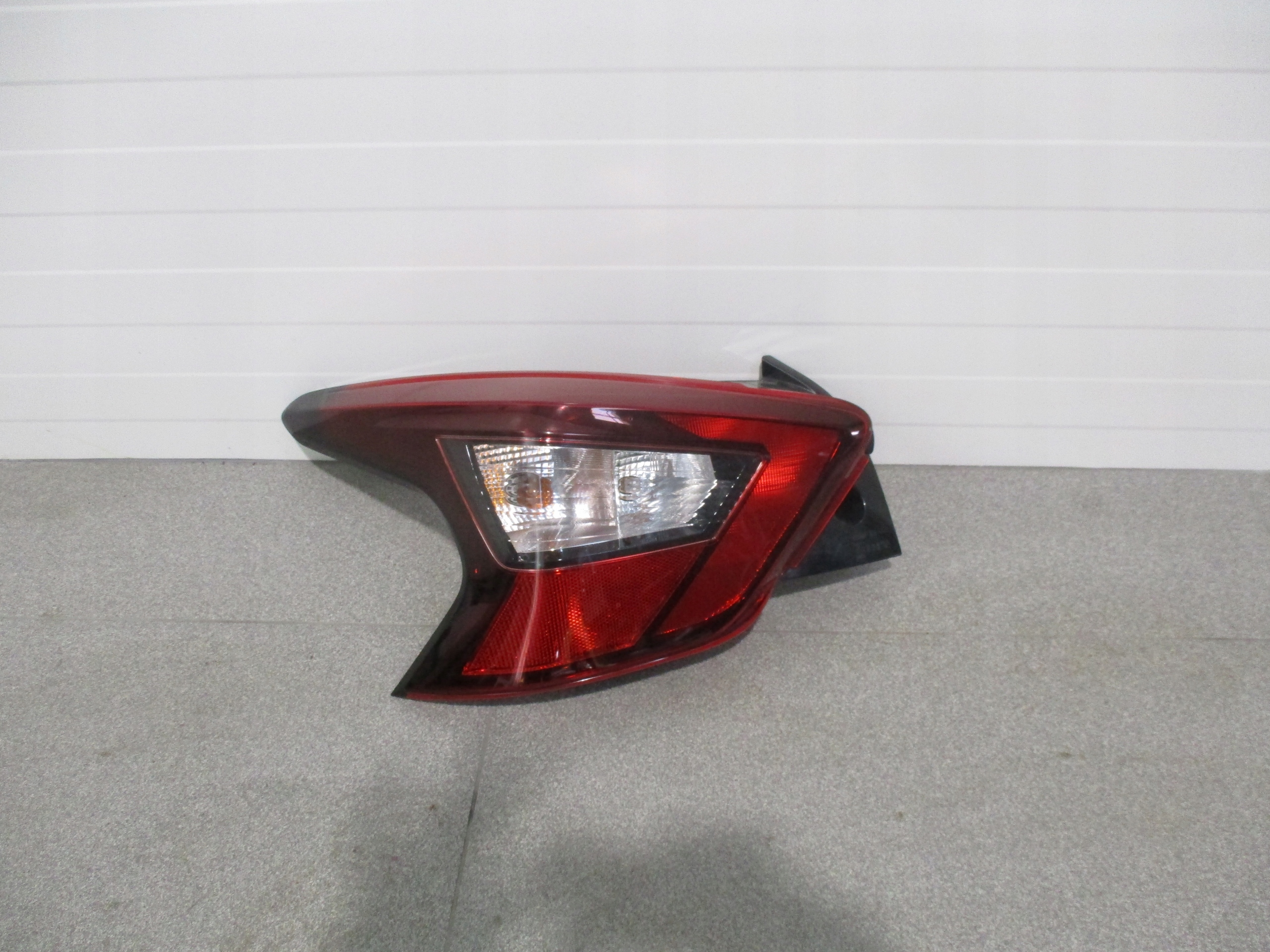 light left rear part rear Nissan Micra K14 17r- 22018727