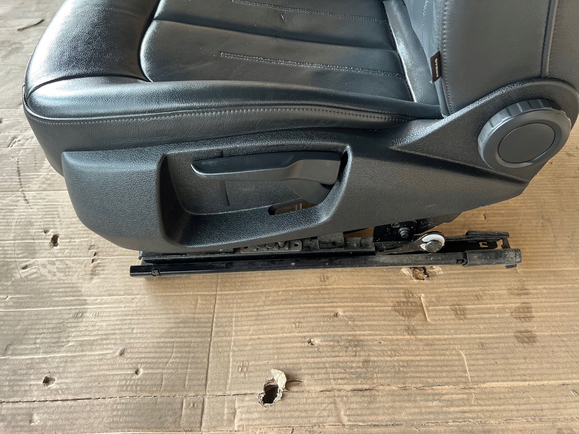 AUDI A6 C7 seat left front driver´s leather