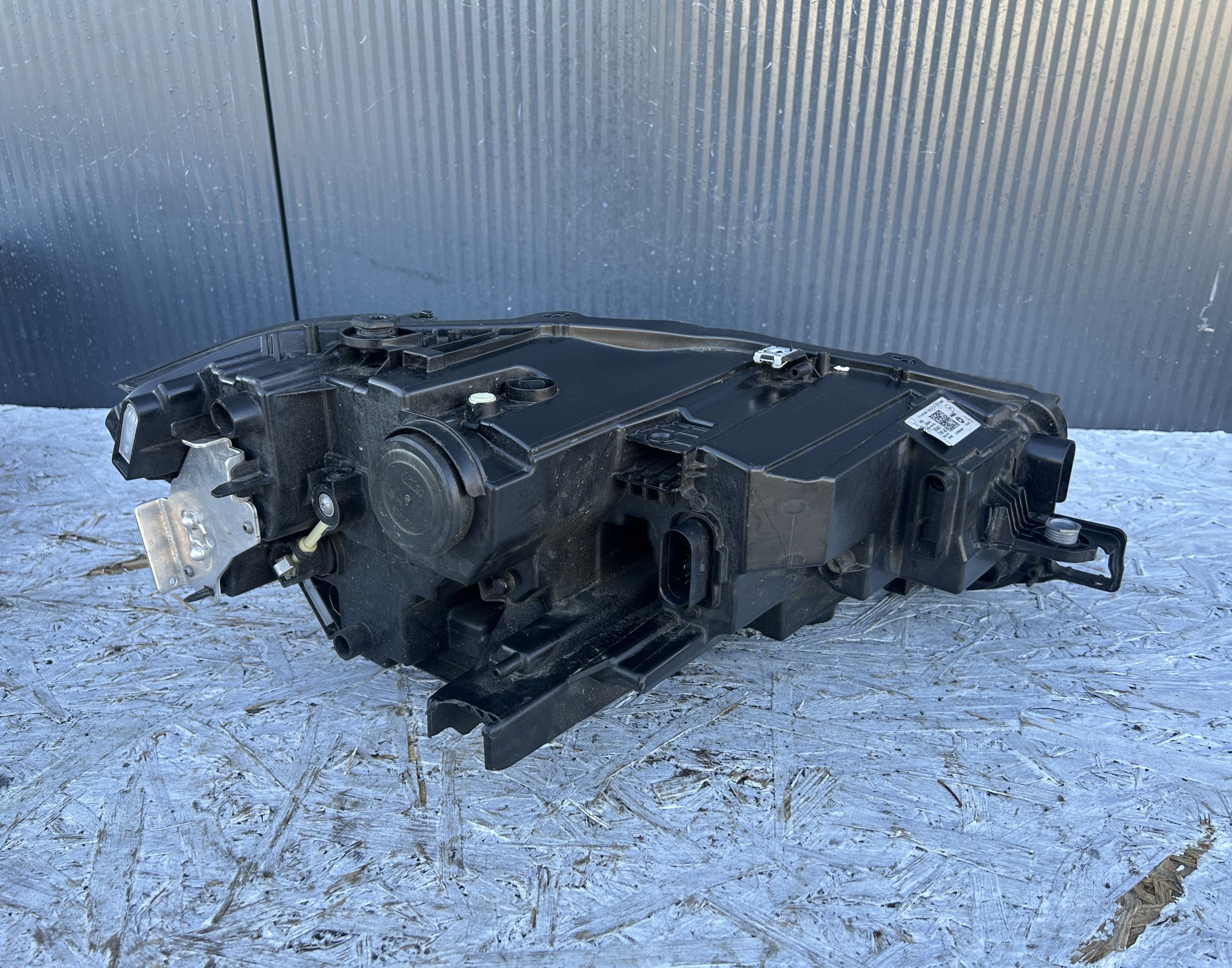 light left front front FULL LED SKODA SUPERB IV 23- 3P1941015