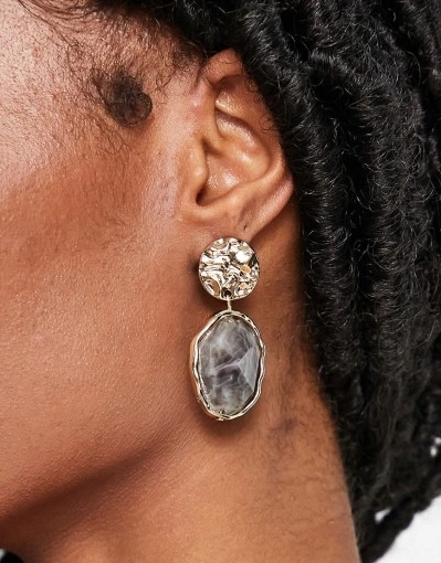 WISZĄCE KOLCZYKI NA SZTYFCIE RECLAIMED VINTAGE Materiał metal stal