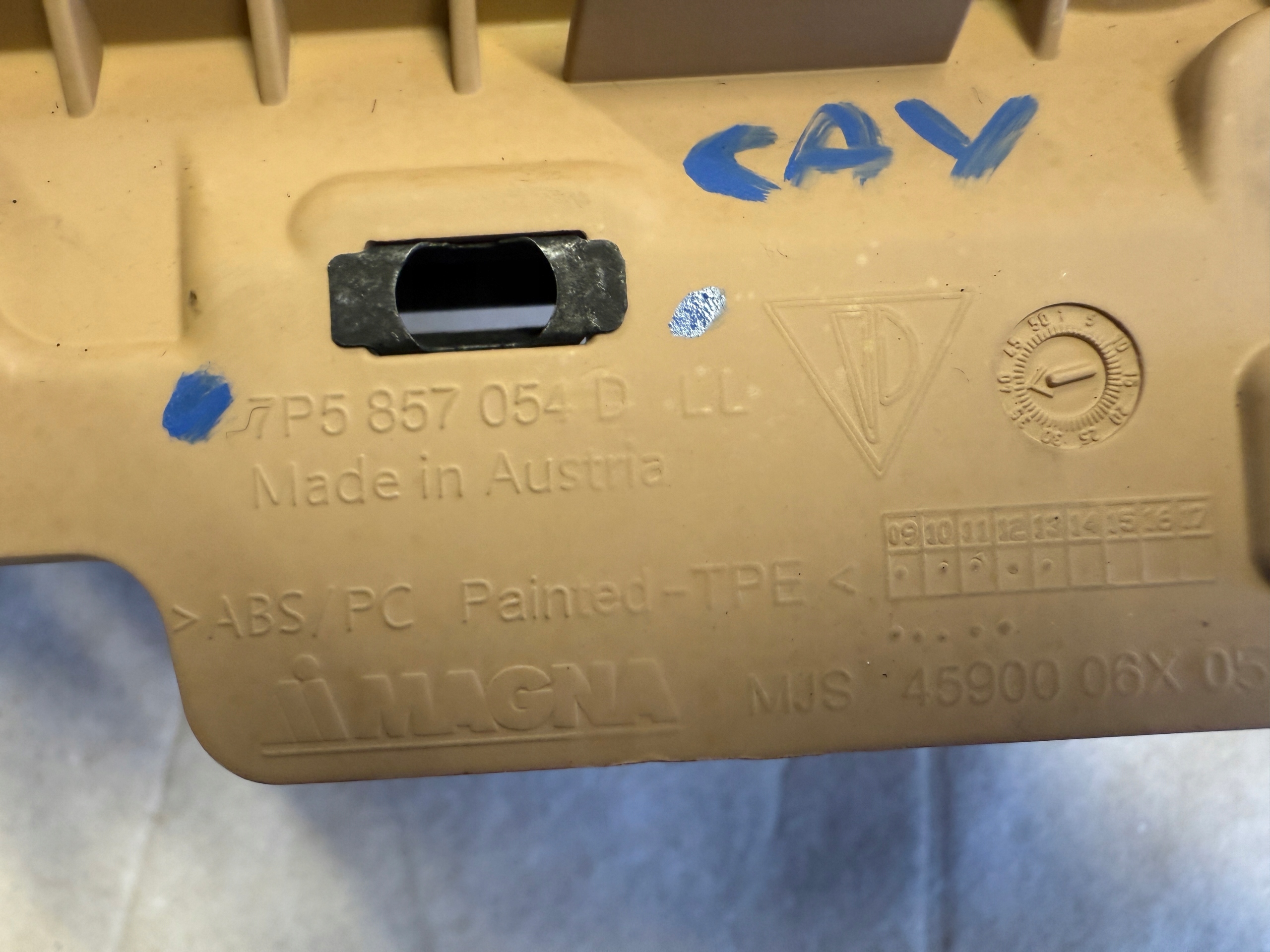 PORSCHE CAYENNE II cover cover instrument panel frame 7P5857054D