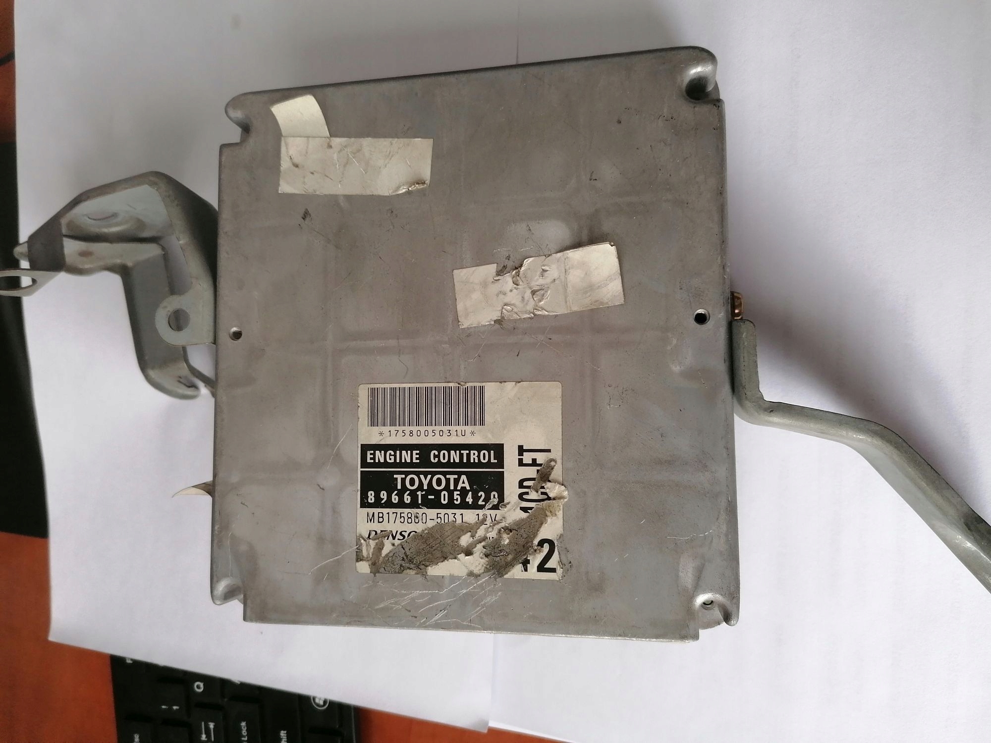 STEROWNIK SILNIKA AVENSIS 2.0 8966105420 Producent części Denso