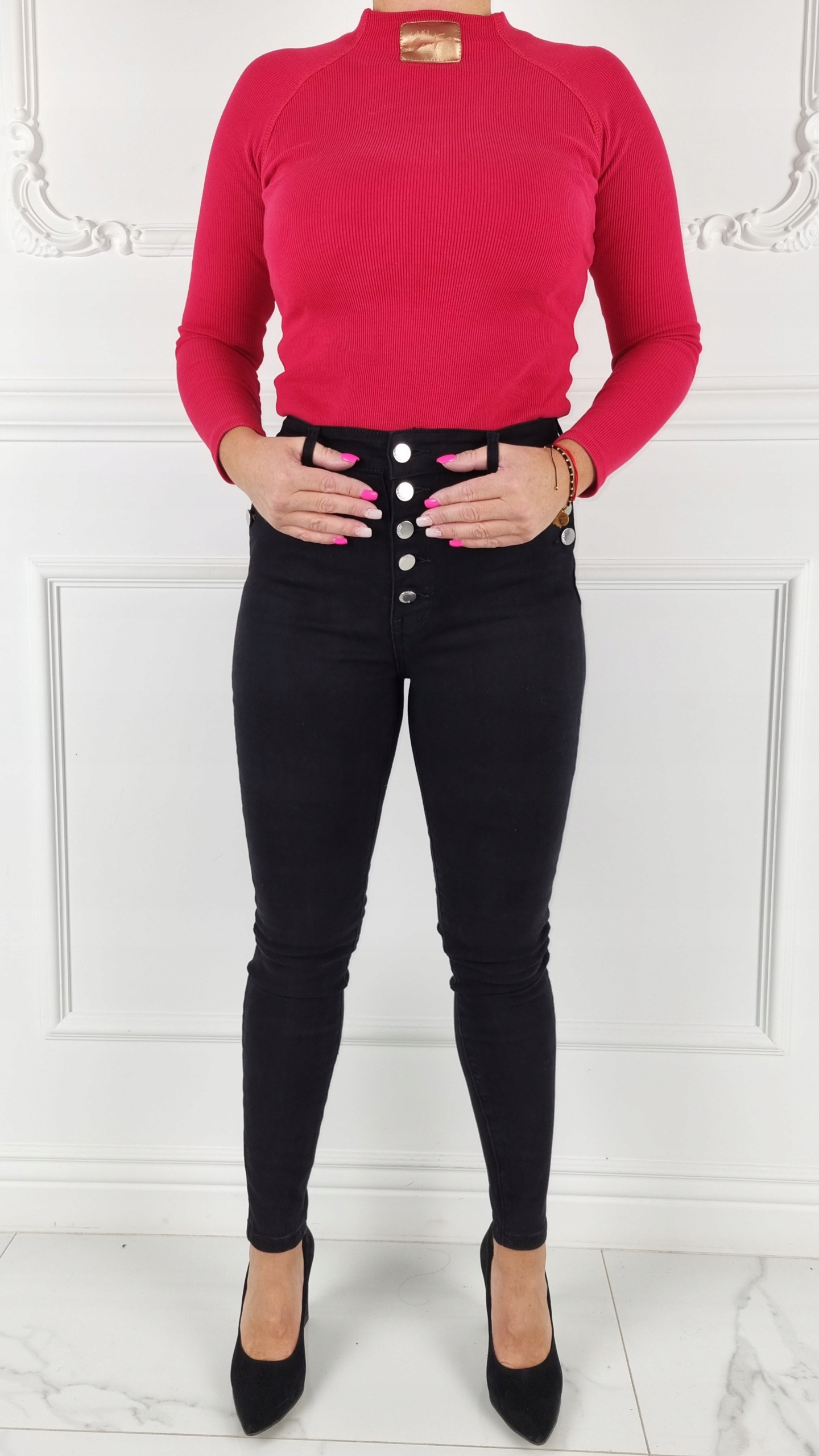 MŁODZIEŻOWE SPODNIE JEANSOWE DOPASOWANE MODELUJĄCE GUZIKI Stan (wysokość w pasie) wysoki