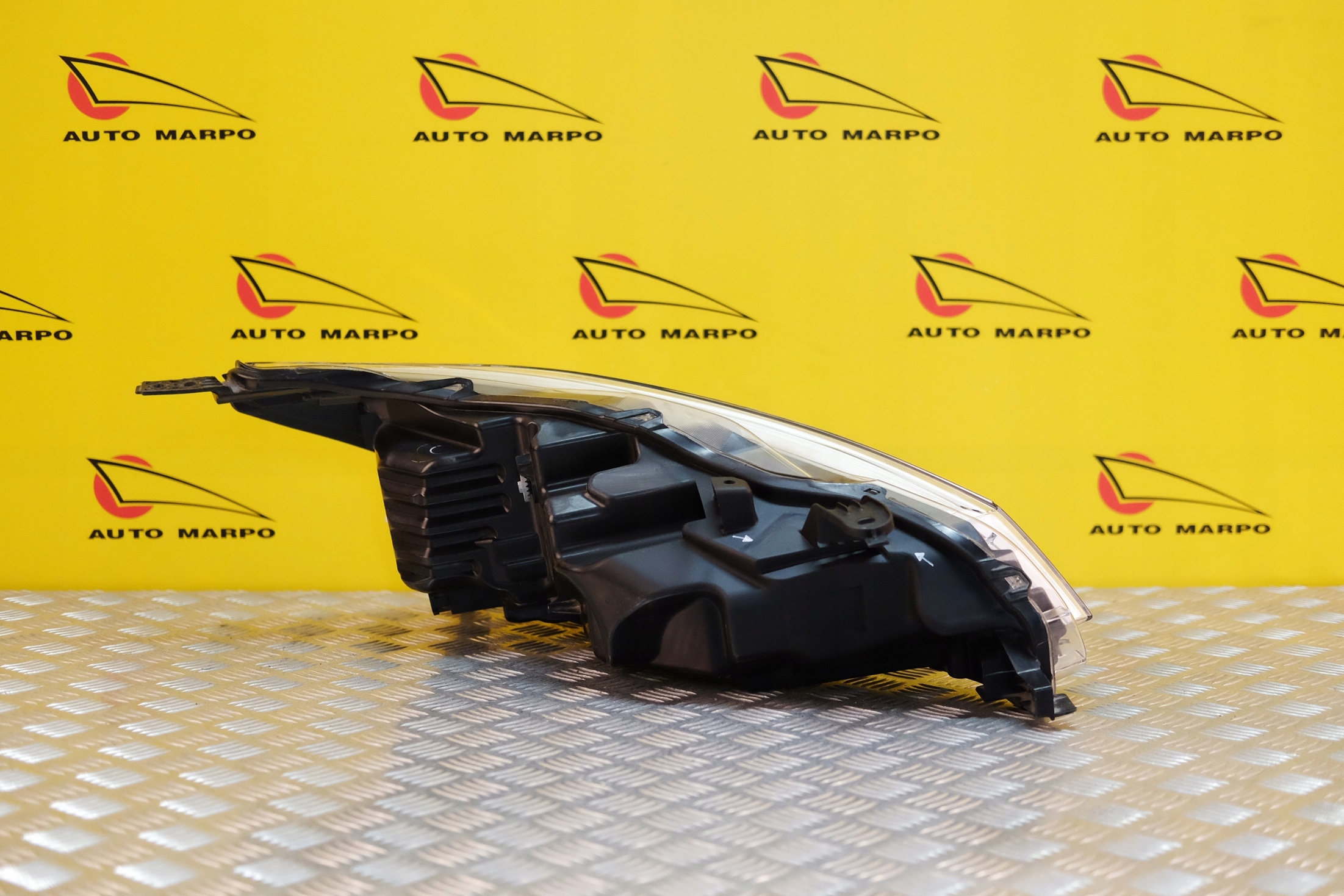 NISSAN ALTIMA L34 2018- REFLEKTOR LAMPA LED L USA Numer katalogowy części BRAK NUMERU CZĘŚĆI