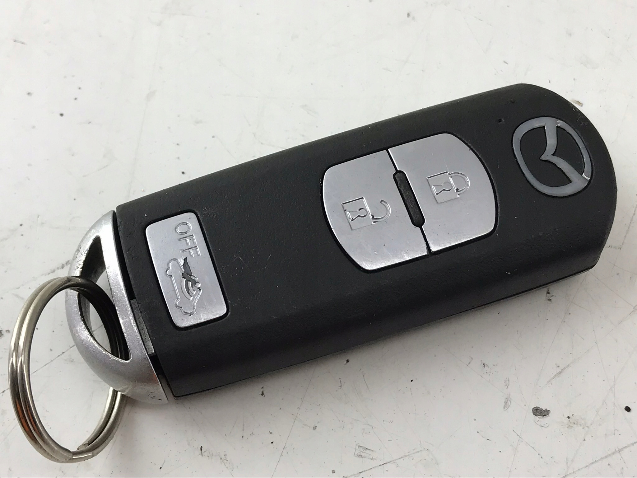 Ключ мазда 6 gh. Mazda 6 gg 2. Брелок mazda 6 gh. Брелок мазда 6 2008. Батарея на ключ мазда 2.