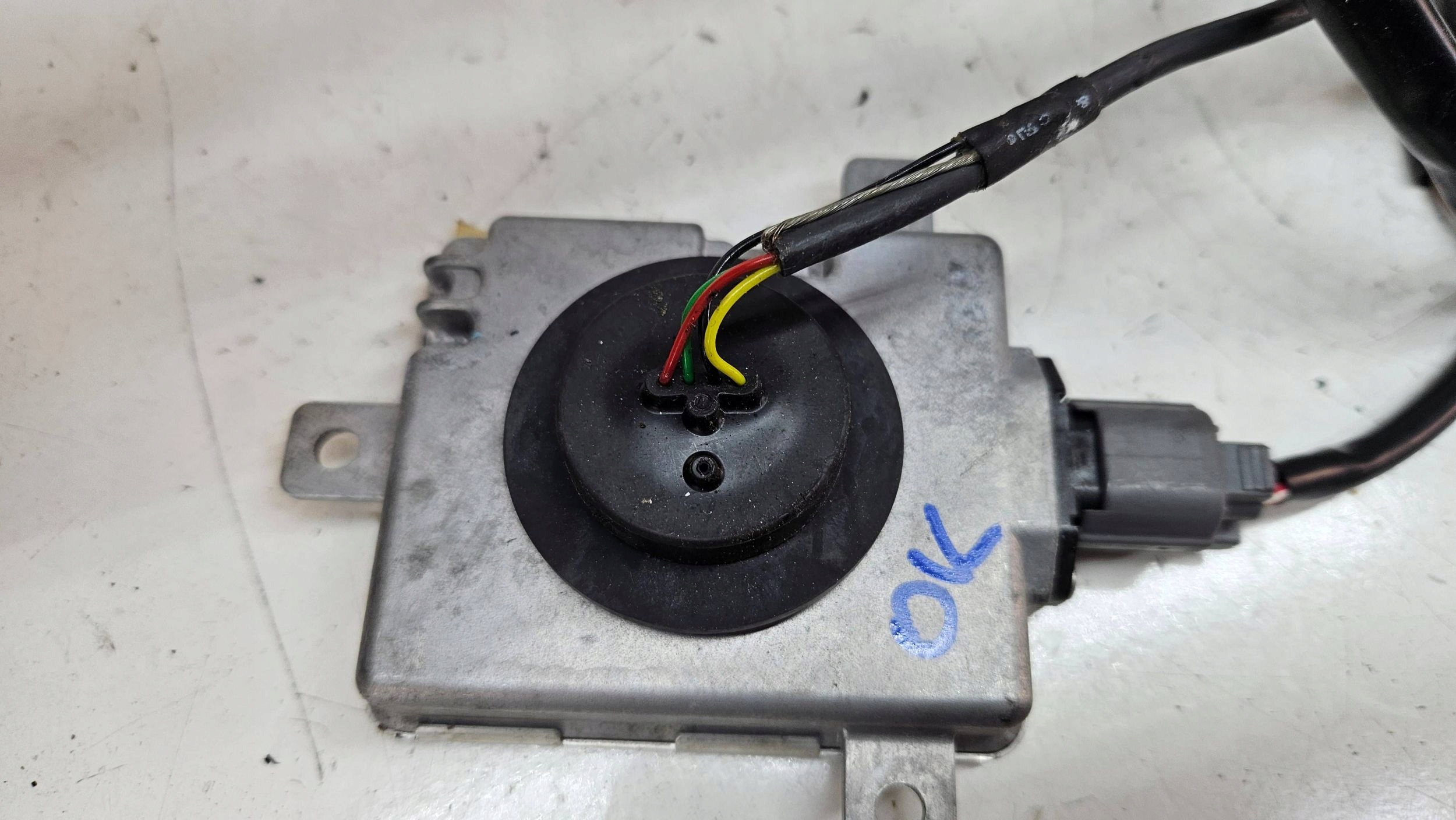 Mitsubishi Outlander 2 II w3716271 bundle lights control unit Xenon zarnik