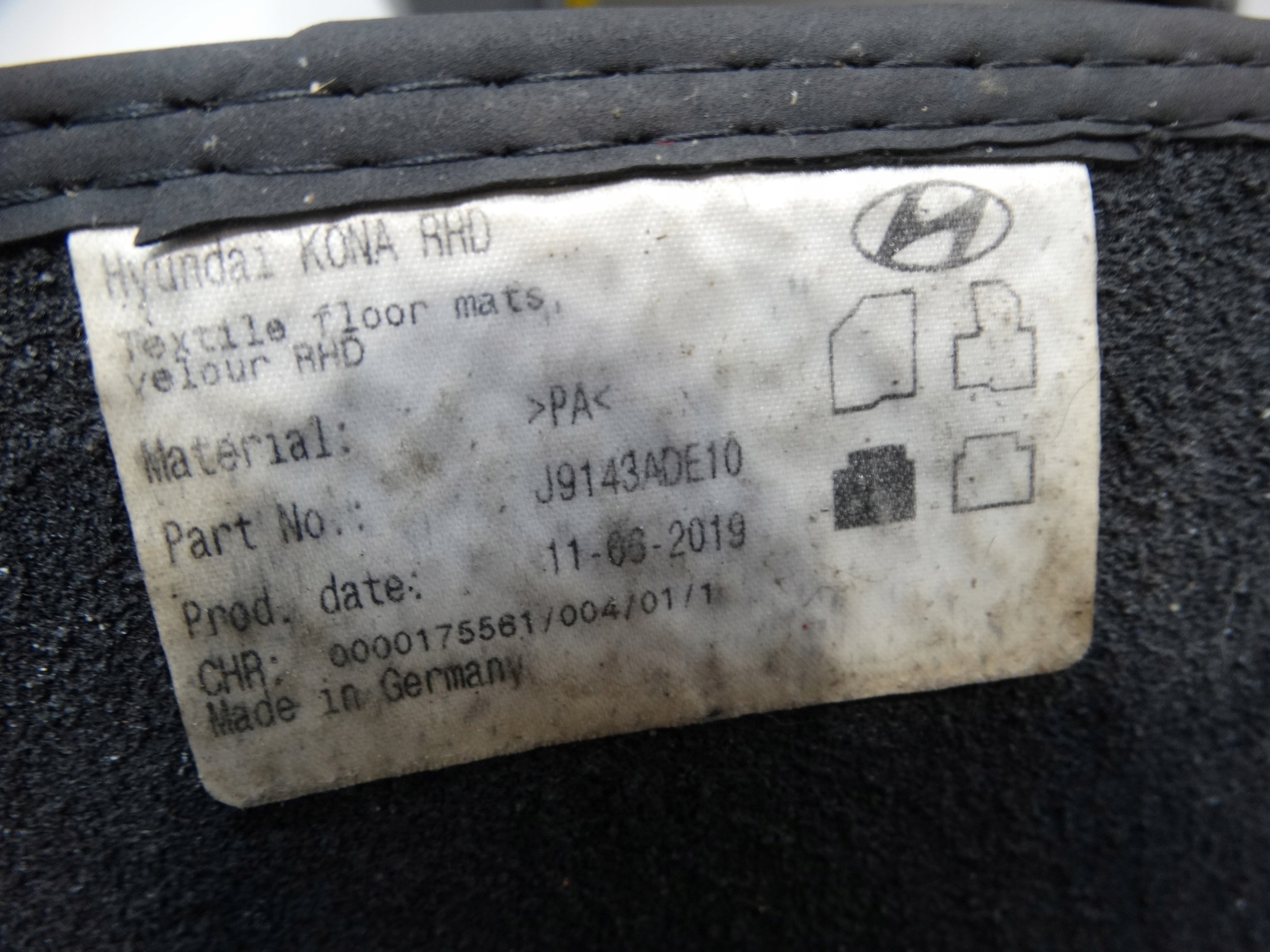 mat WELUROWY right rear part HYUNDAI KONA J9143ADE10