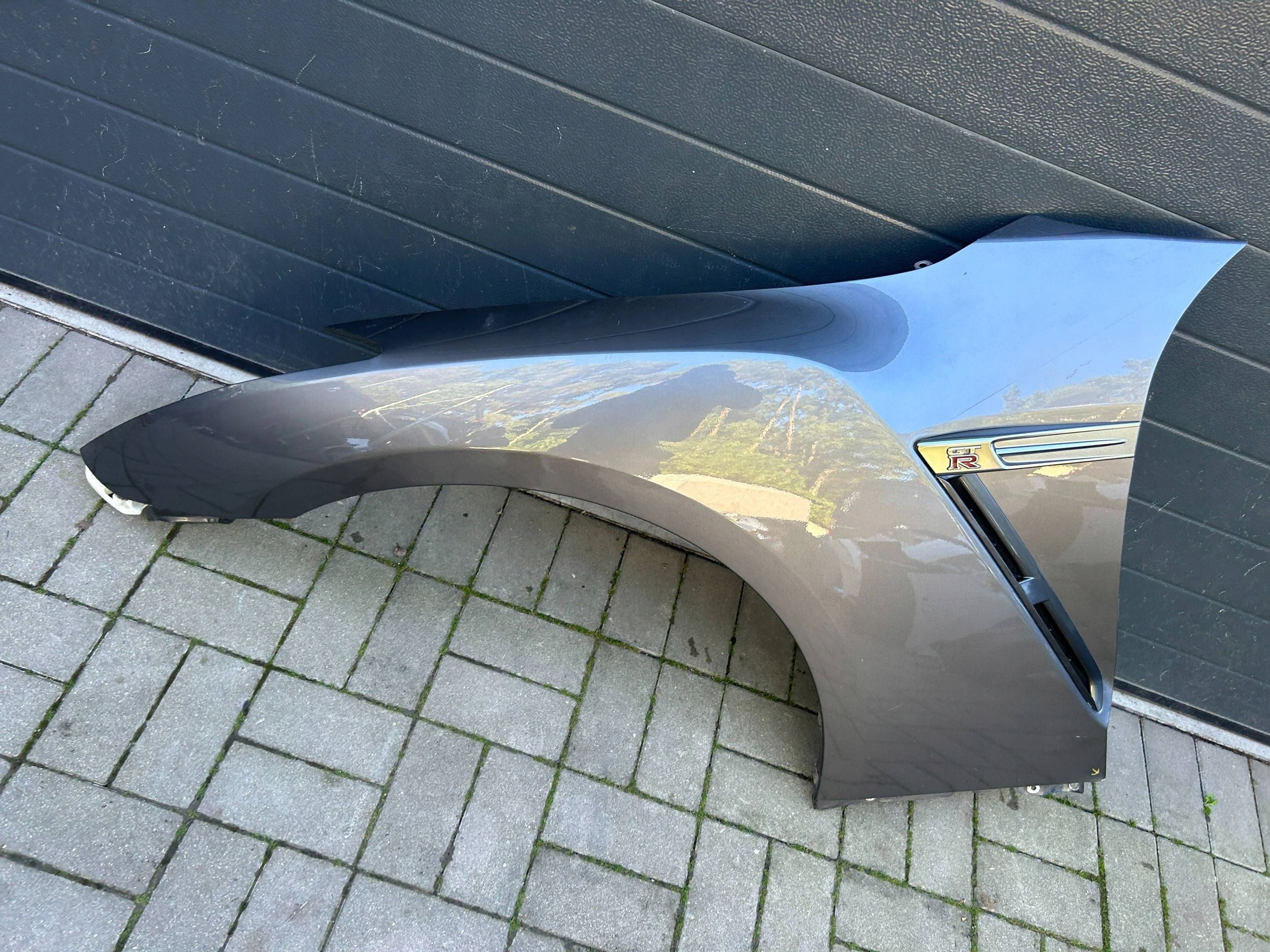 Nissan GT-R 08- fender left front front