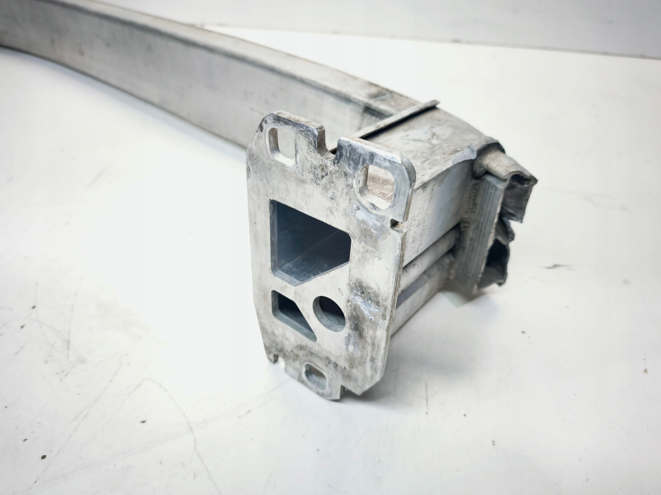 sider below bumper front AUDI Q3 8U LIFT 8U0807109C damaged