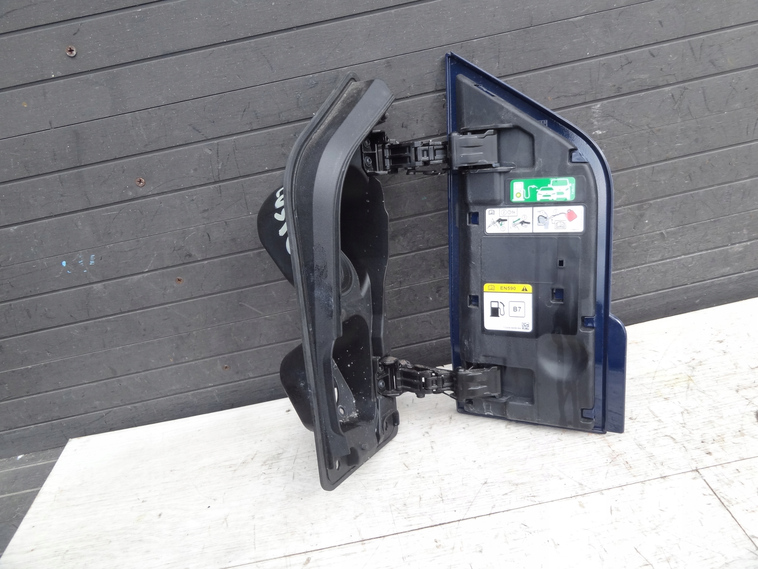 FORD TRANSIT CUSTOM II 2024 KLAPKA WLEWU PALIWA KOMPLETNA ORYGINAL Producent części Ford OE