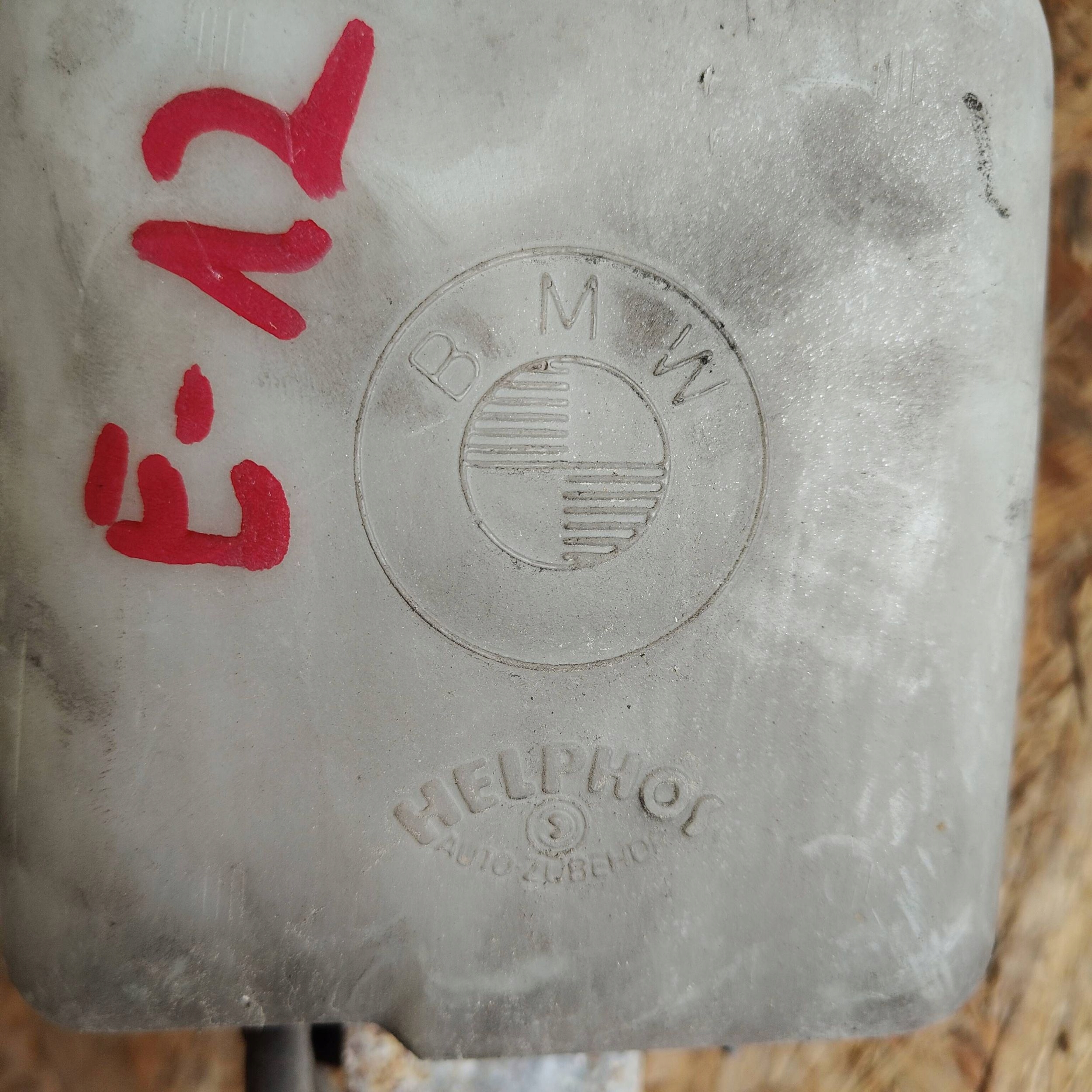 washer fluid tank BMW 5 E12 61661356190